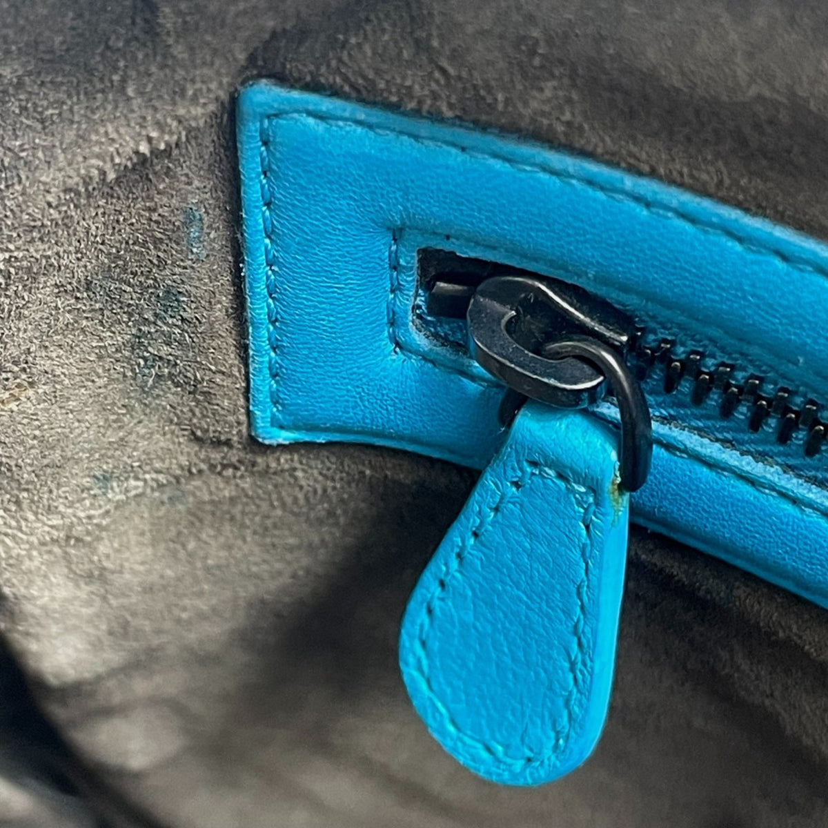 Bottega Veneta Blue Leather Shoulder Bag (Pre-Owned)