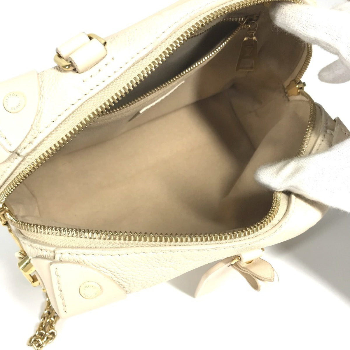 Louis Vuitton White Monogram Empreinte Handbag Shoulder Bag (Pre-Owned)