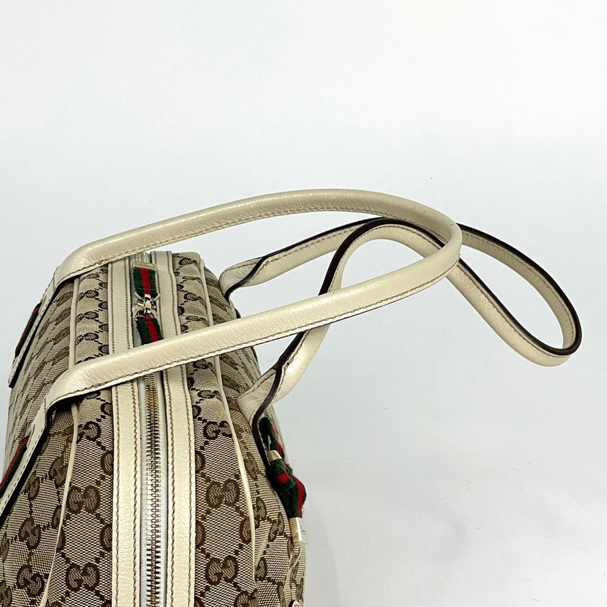 Gucci Beige White Gg Canvas Leather Shoulder Bag (Pre-Owned)