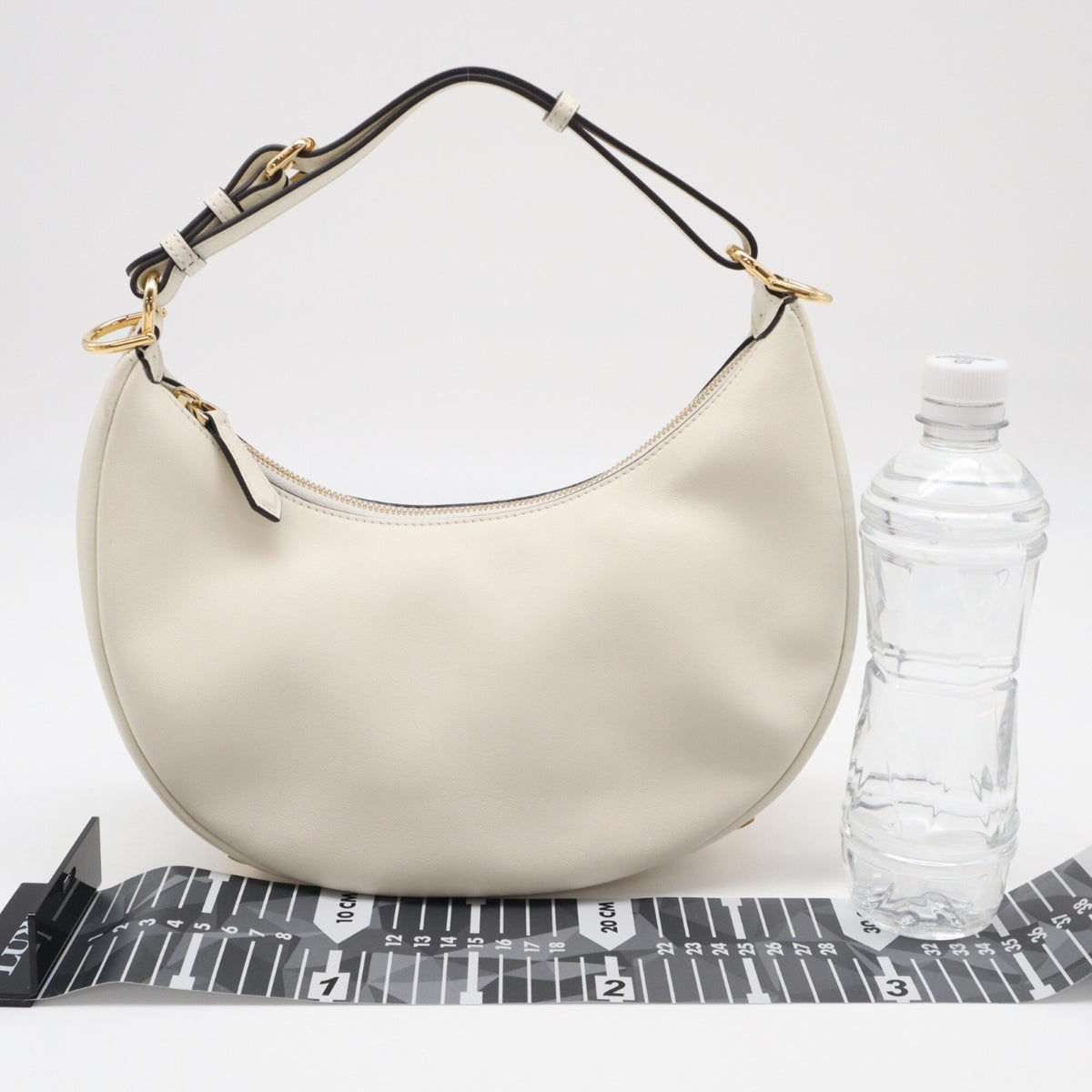 Fendi White Leather Handbag (Pre-Owned)