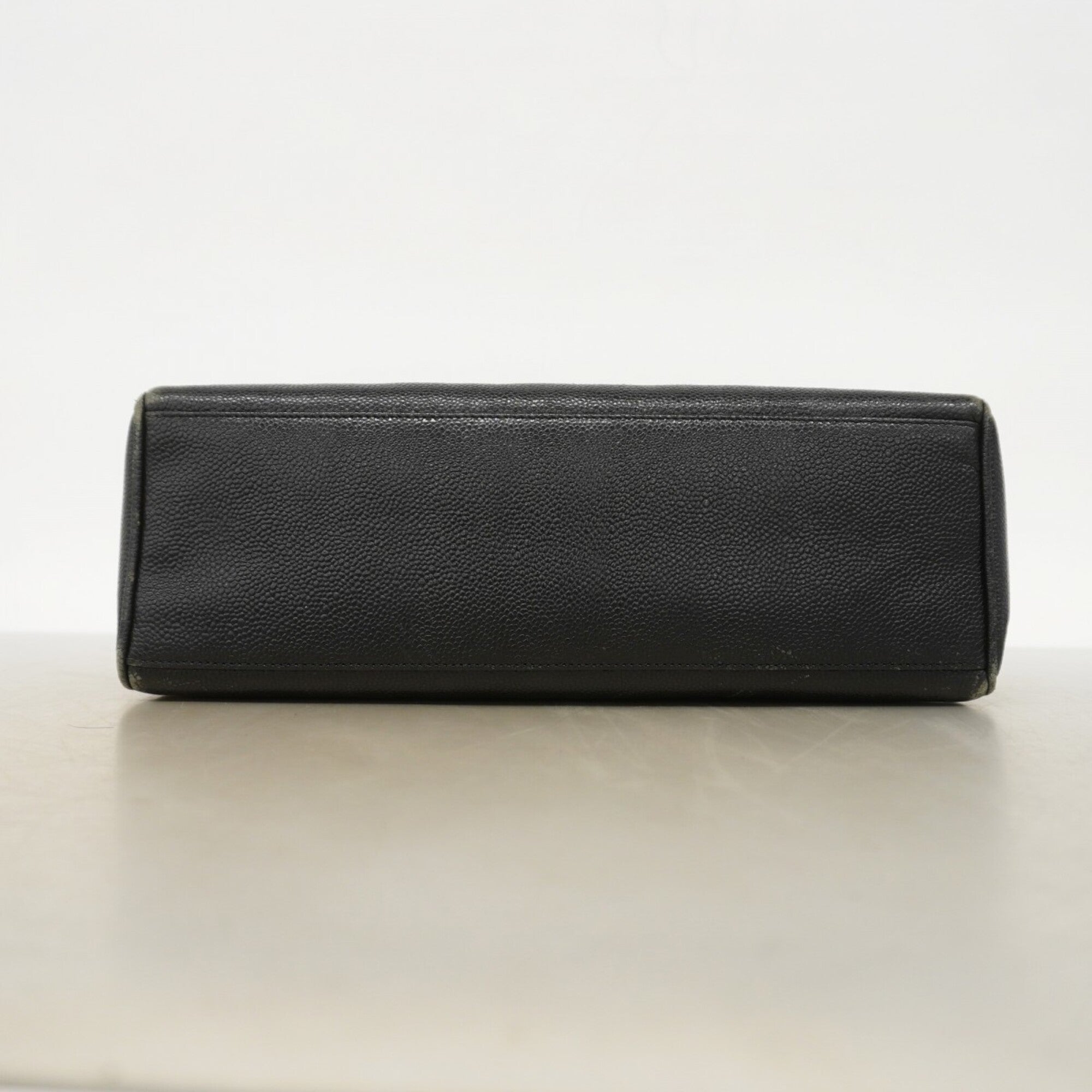 Chanel Black Grained Calfskin Shoulder Bag (Pre-Owned)