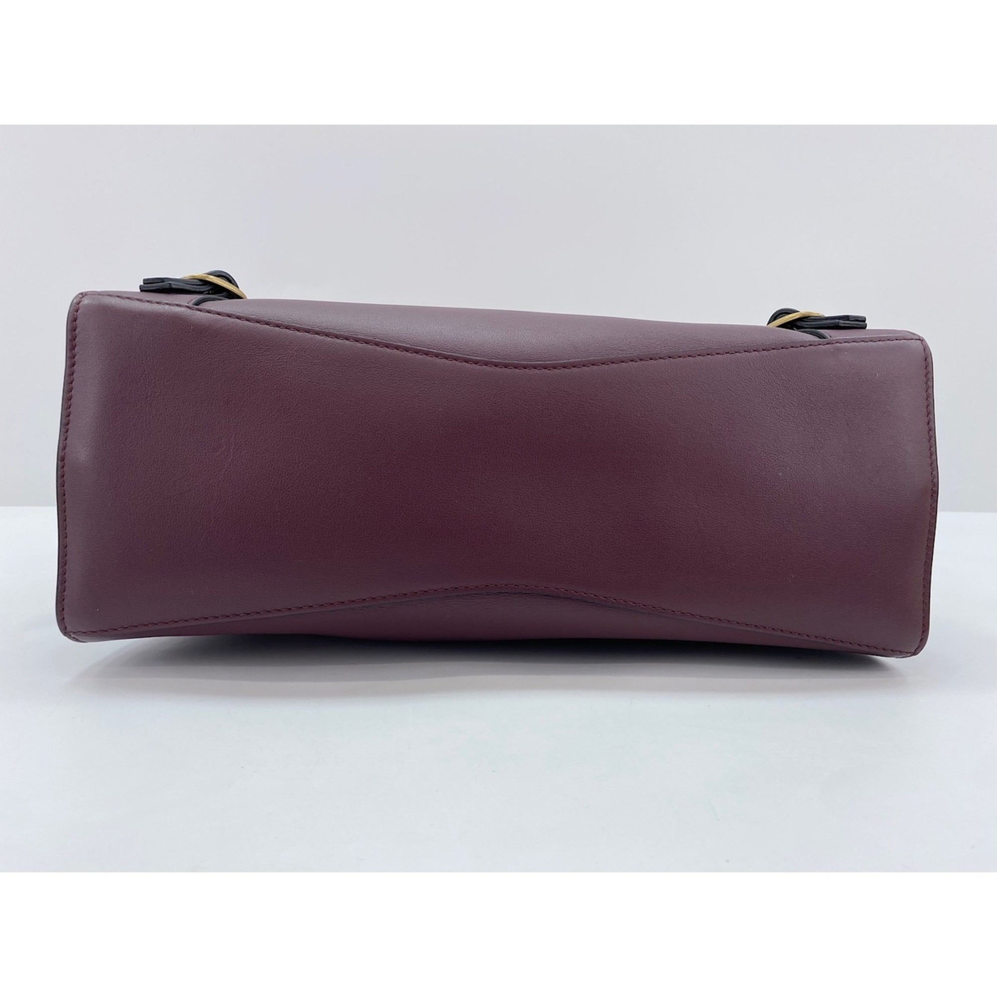 Balenciaga Wine Handbag (Pre-Owned)