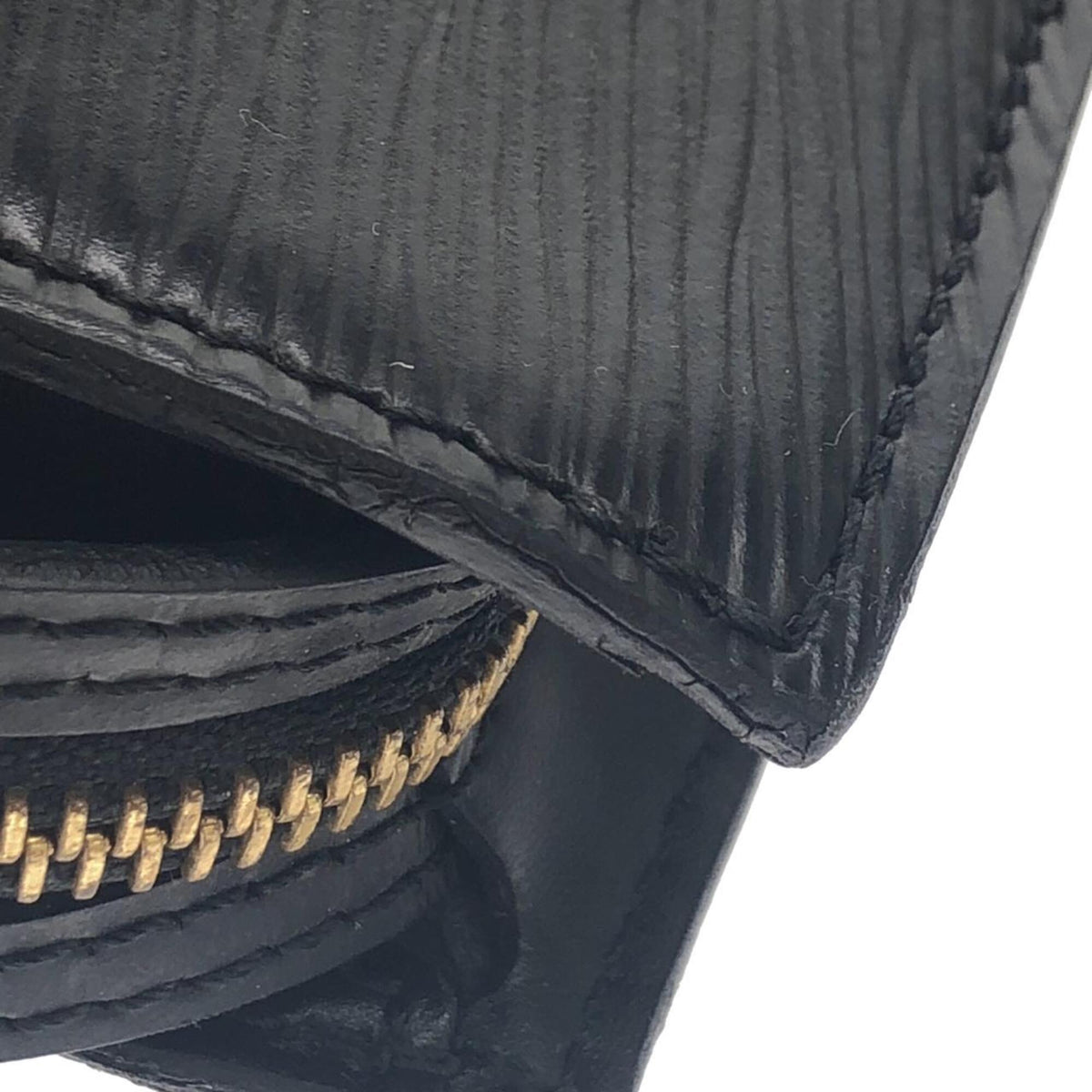 Louis Vuitton Black Leather Handbag (Pre-Owned)
