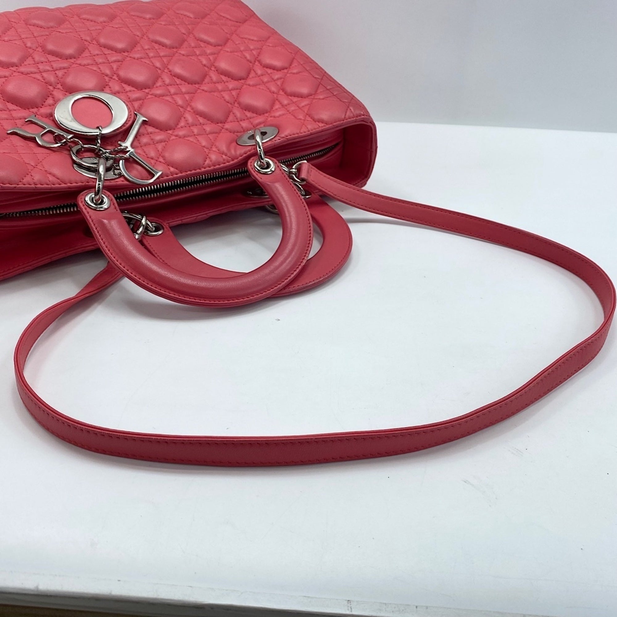 Christian Dior Pink Leather Handbag (Pre-Owned)