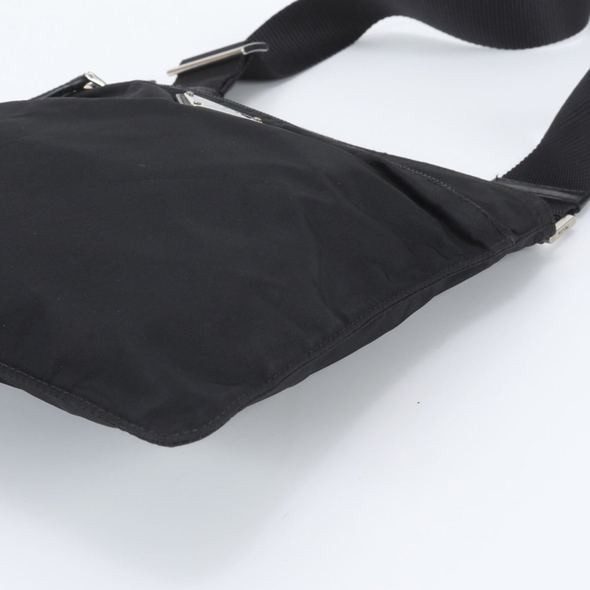 Prada Black Leather Nylon Shoulder Bag (Pre-Owned)