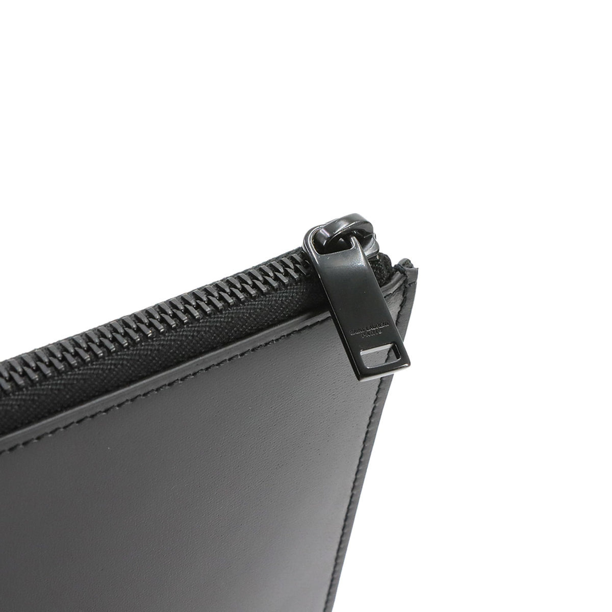 Saint Laurent Black Leather Clutch Bag Handbag (Pre-Owned)