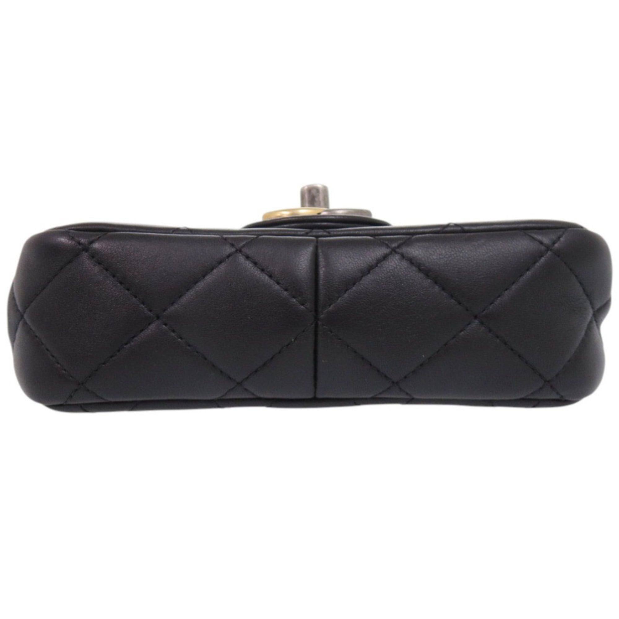 Chanel Black Leather Shoulder Bag (Pre-Owned)