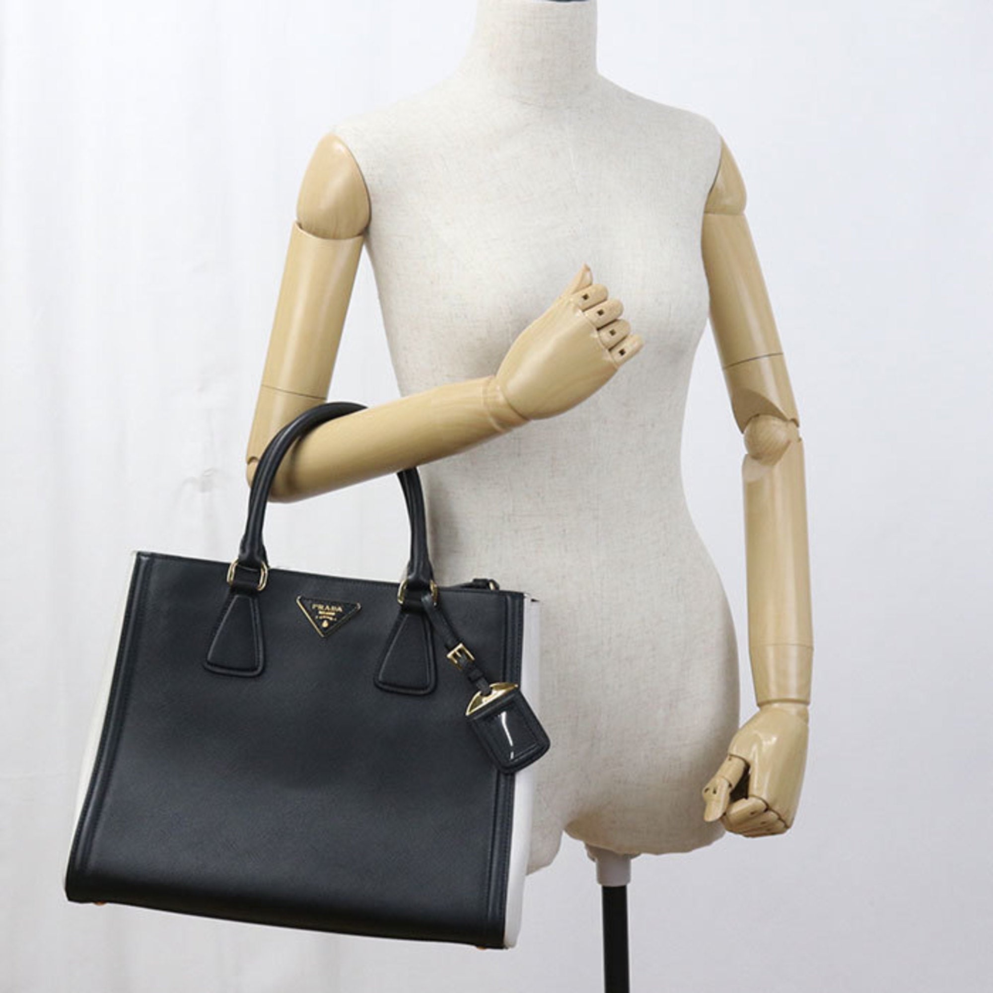 Prada Black Leather Tote Bag (Pre-Owned)
