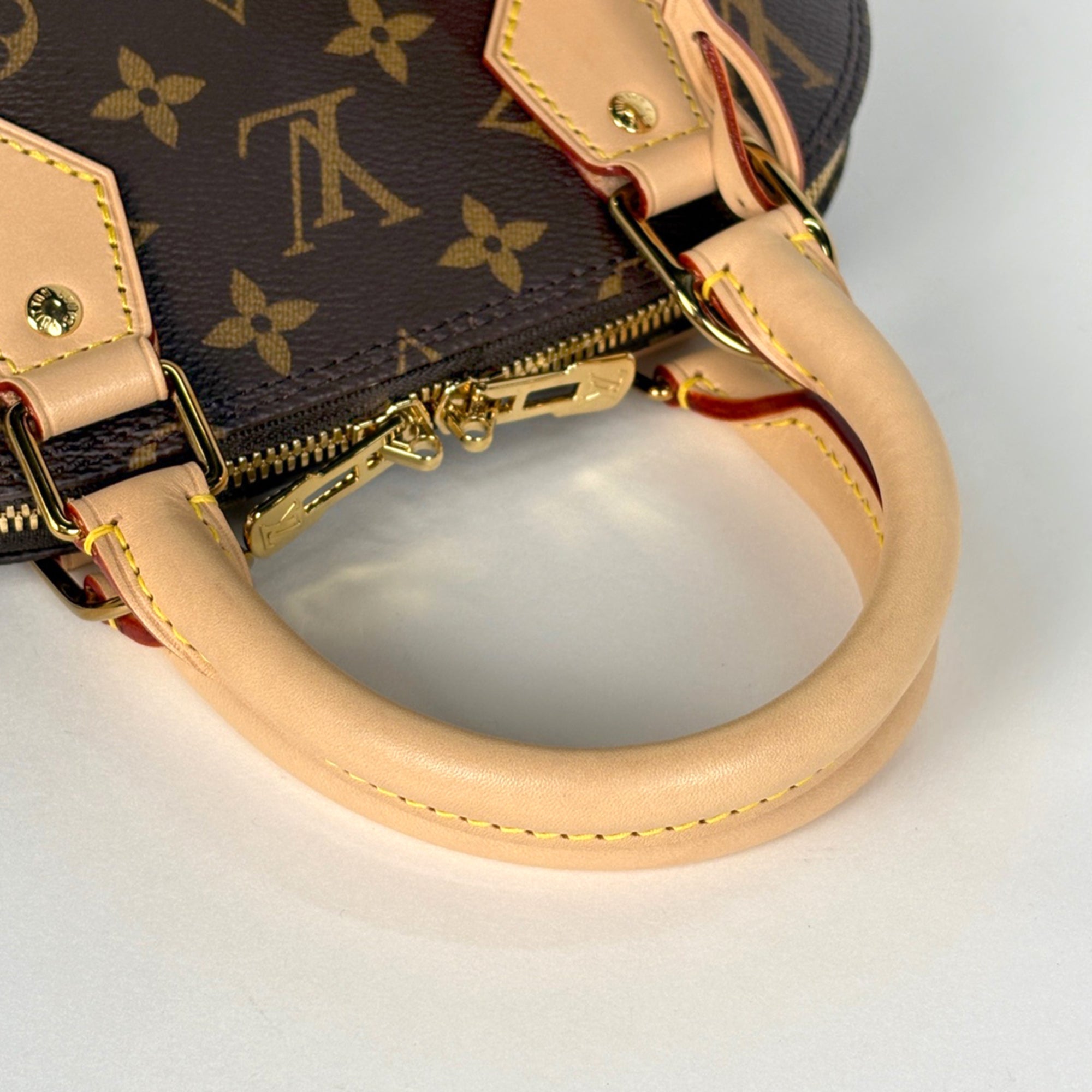 Louis Vuitton Brown Monogram Handbag Shoulder Bag (Pre-Owned)