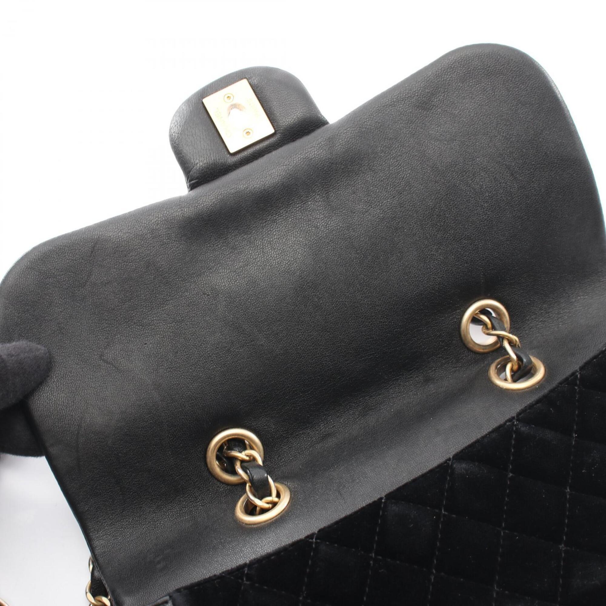 Chanel Black Leather Fabric Handbag Shoulder Bag (Pre-Owned)