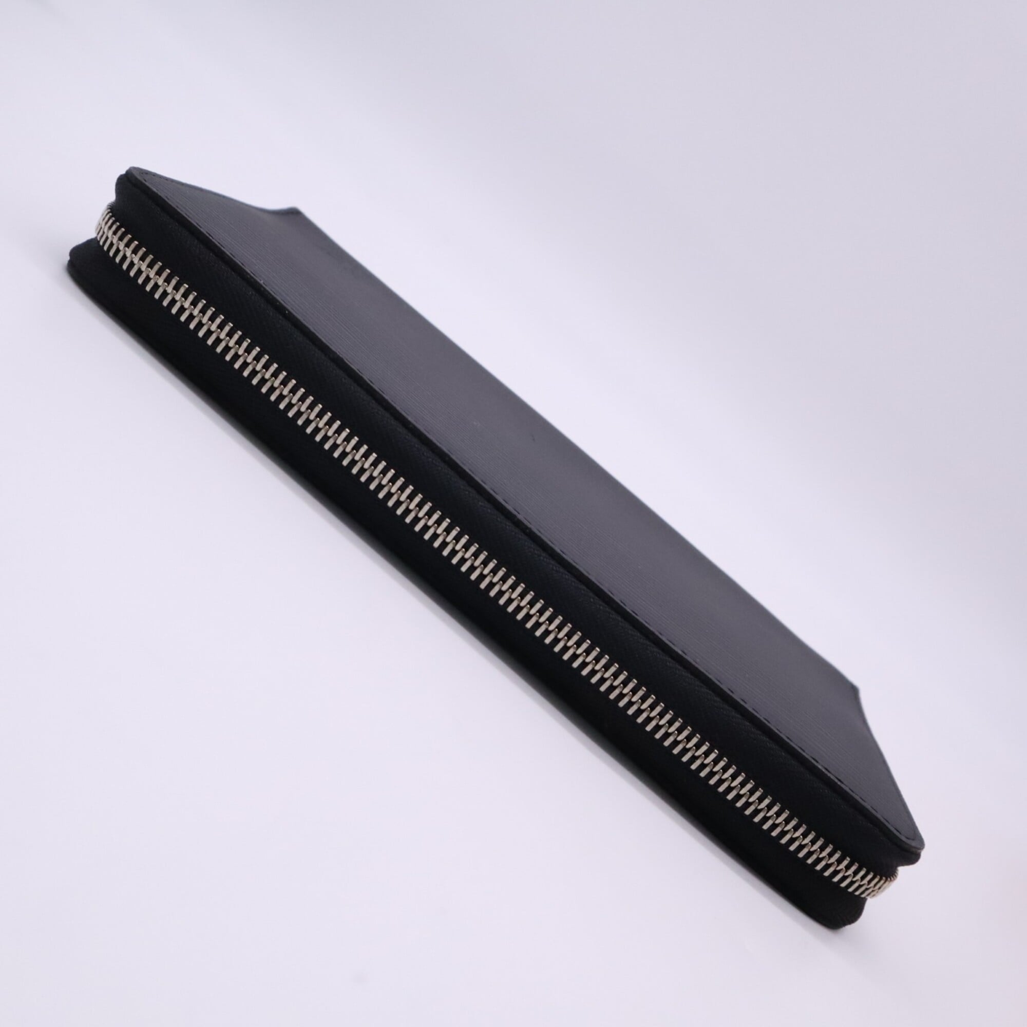 Louis Vuitton Epi Black Noir Leather Long Wallet (Bi-Fold) (Pre-Owned)