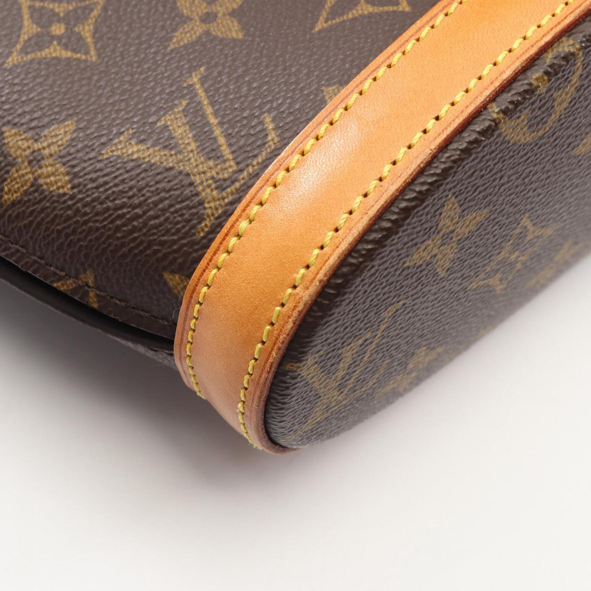 Louis Vuitton Brown Monogram Coated Canvas Leather Handbag Shoulder Bag (Pre-Owned)