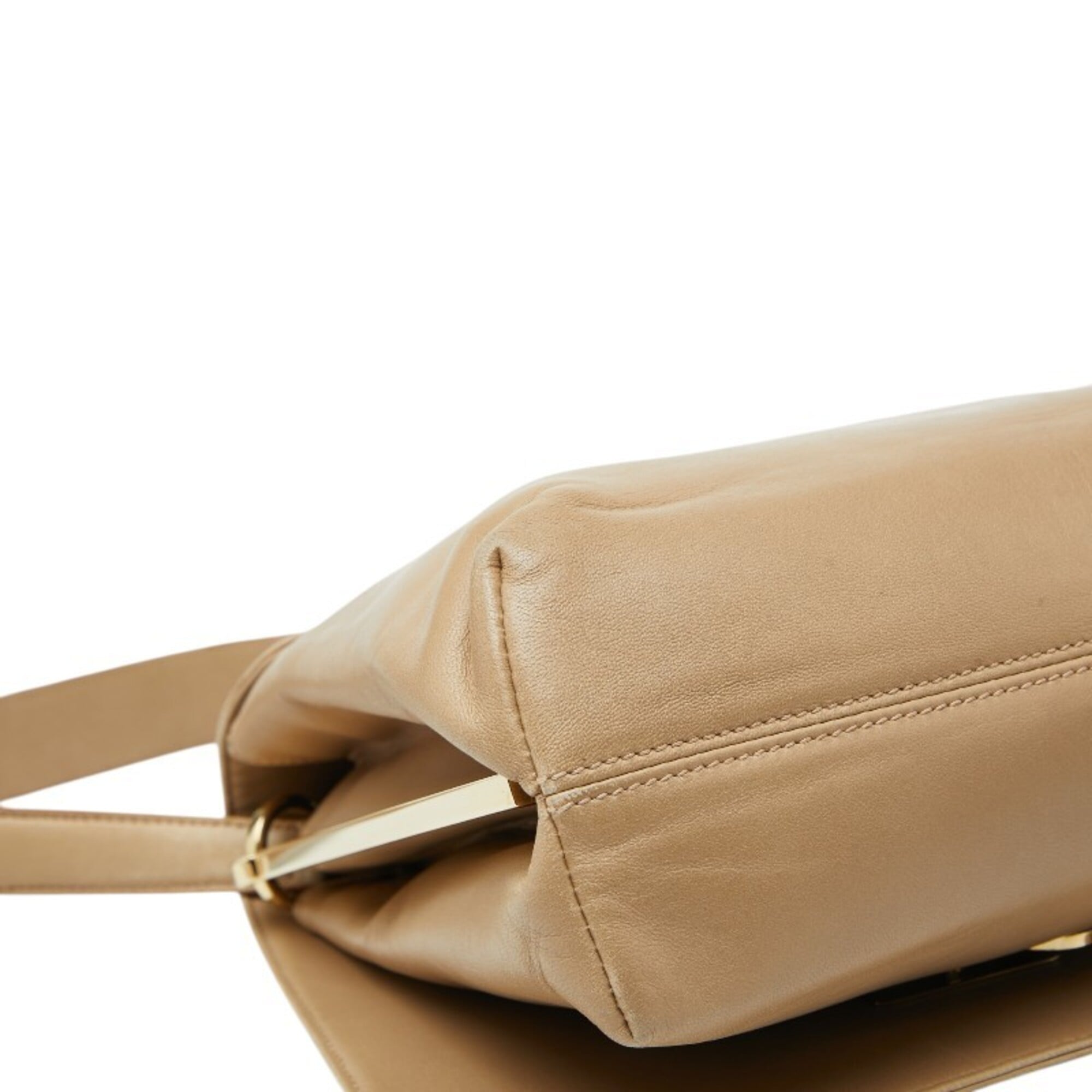 Salvatore Ferragamo Beige Leather Shoulder Bag (Pre-Owned)