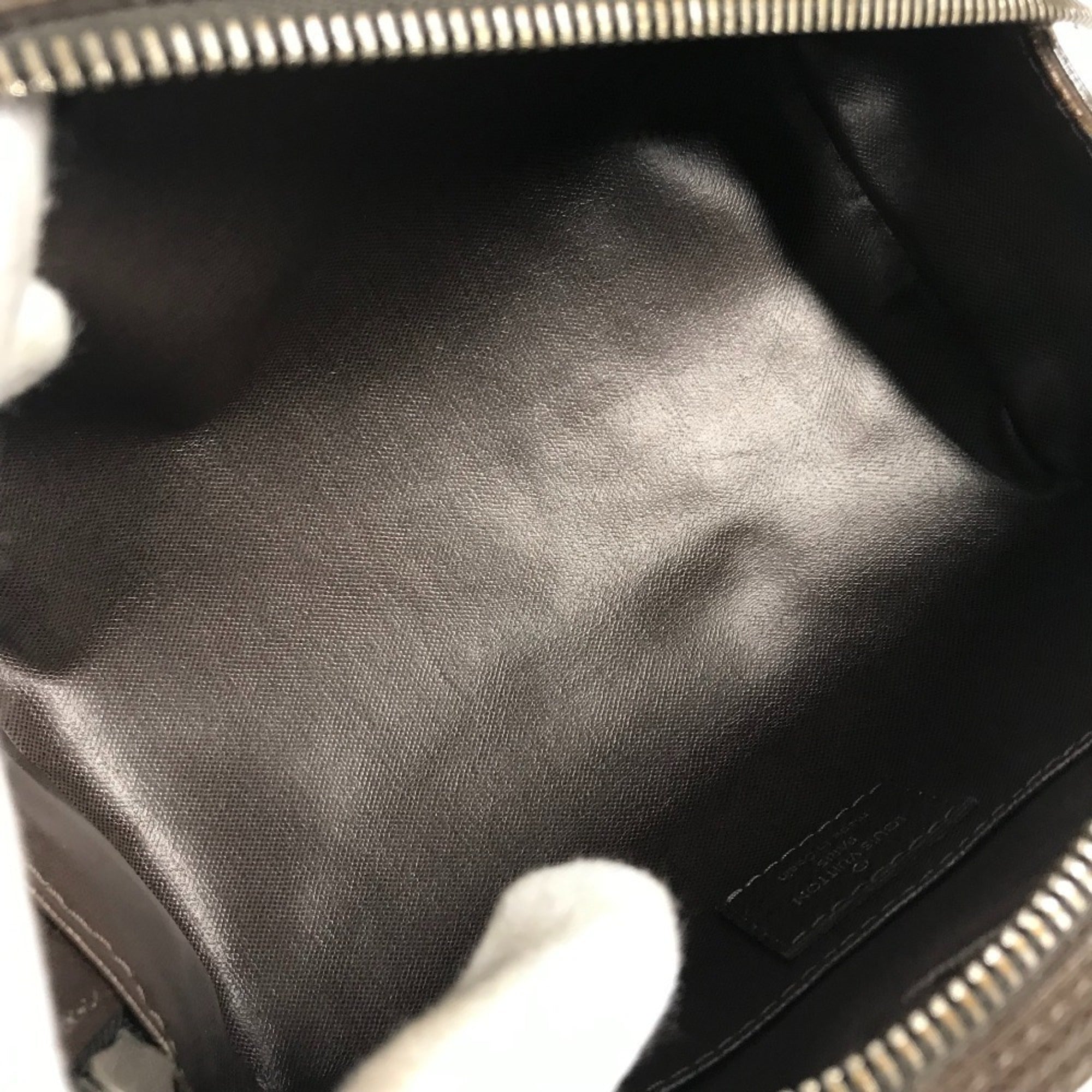 Louis Vuitton Brown Grizzly Taiga Leather Pouch (Pre-Owned)