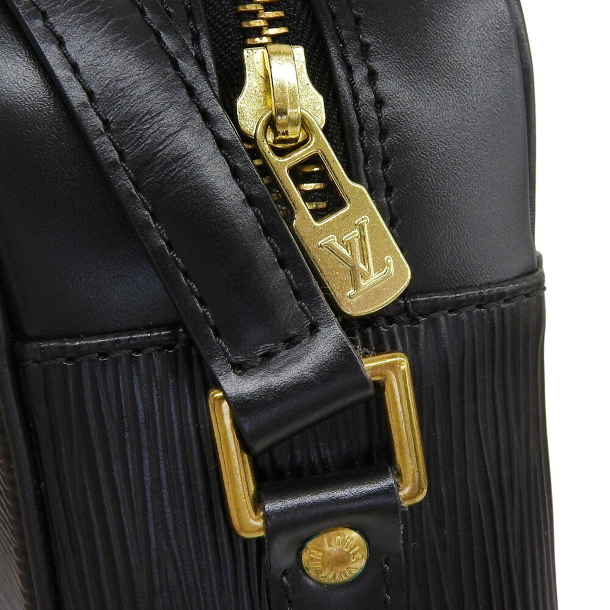 Louis Vuitton Black Noir Epi Leather Shoulder Bag (Pre-Owned)