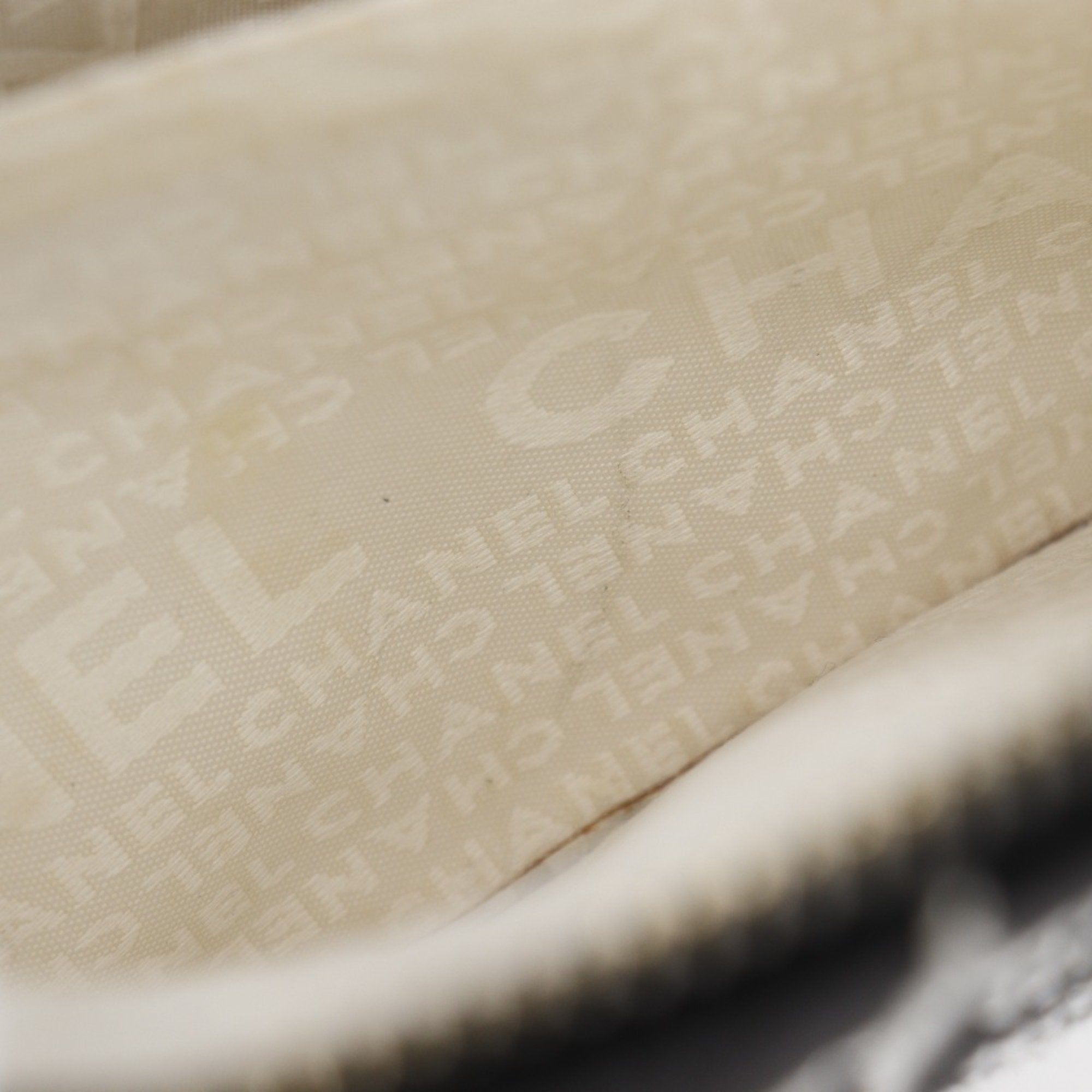 Chanel Chocolate Bar Black Canvas Shoulder Bag (Pre-Owned)