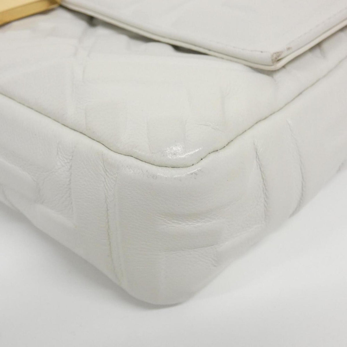 Fendi White Leather Shoulder Bag (Pre-Owned)