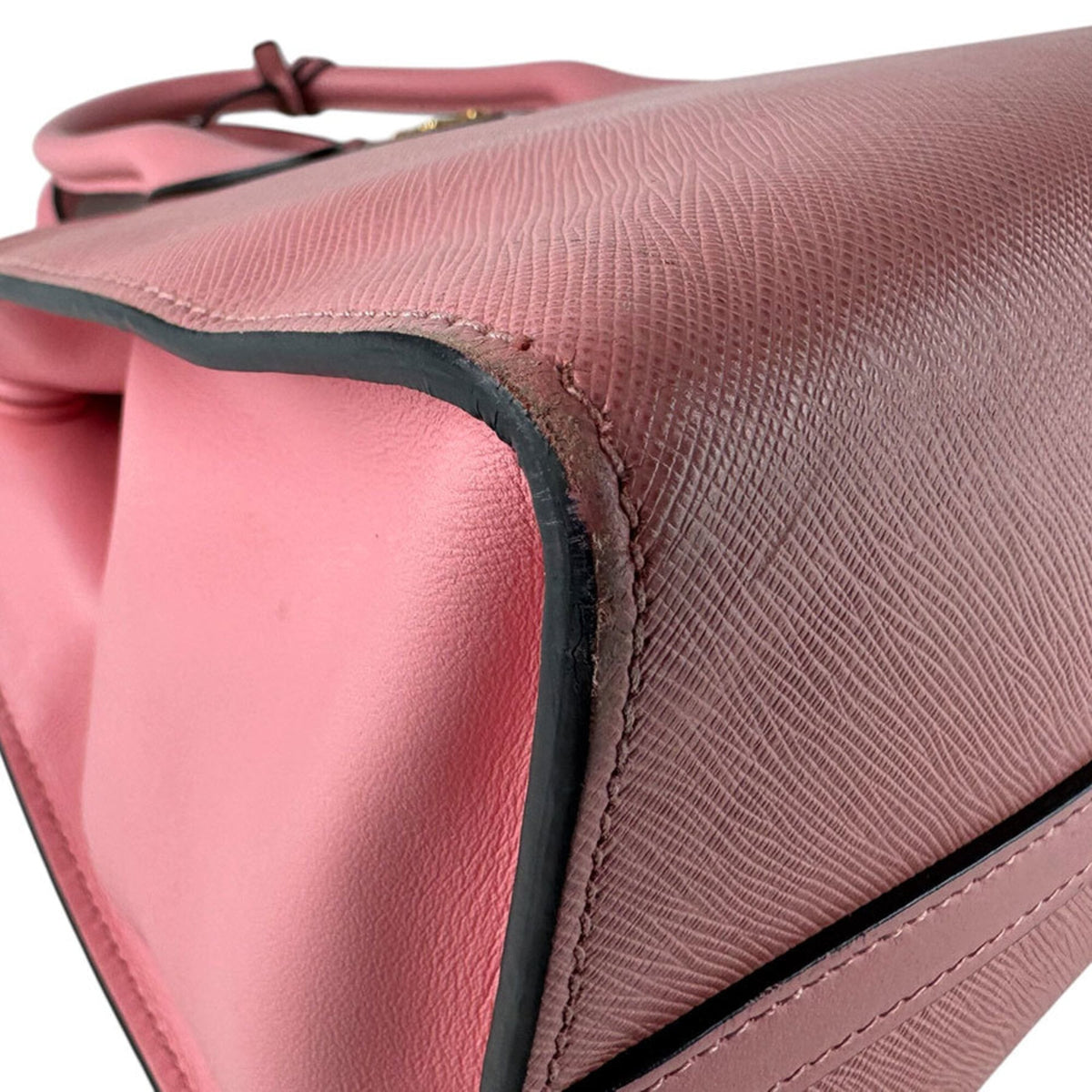 Prada Pink Leather Handbag (Pre-Owned)