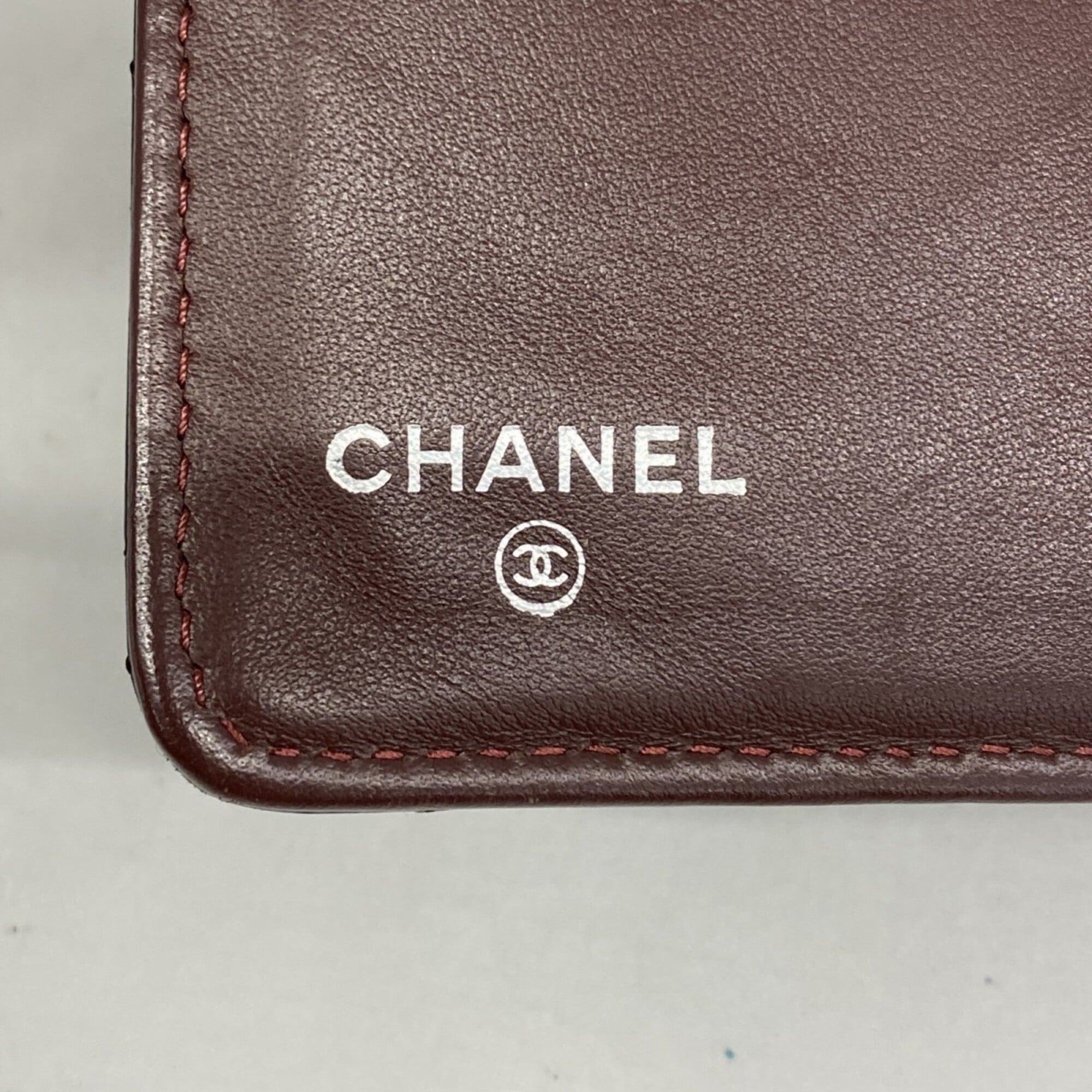 Chanel Black Leather Wallet (Bi-Fold) (Pre-Owned)