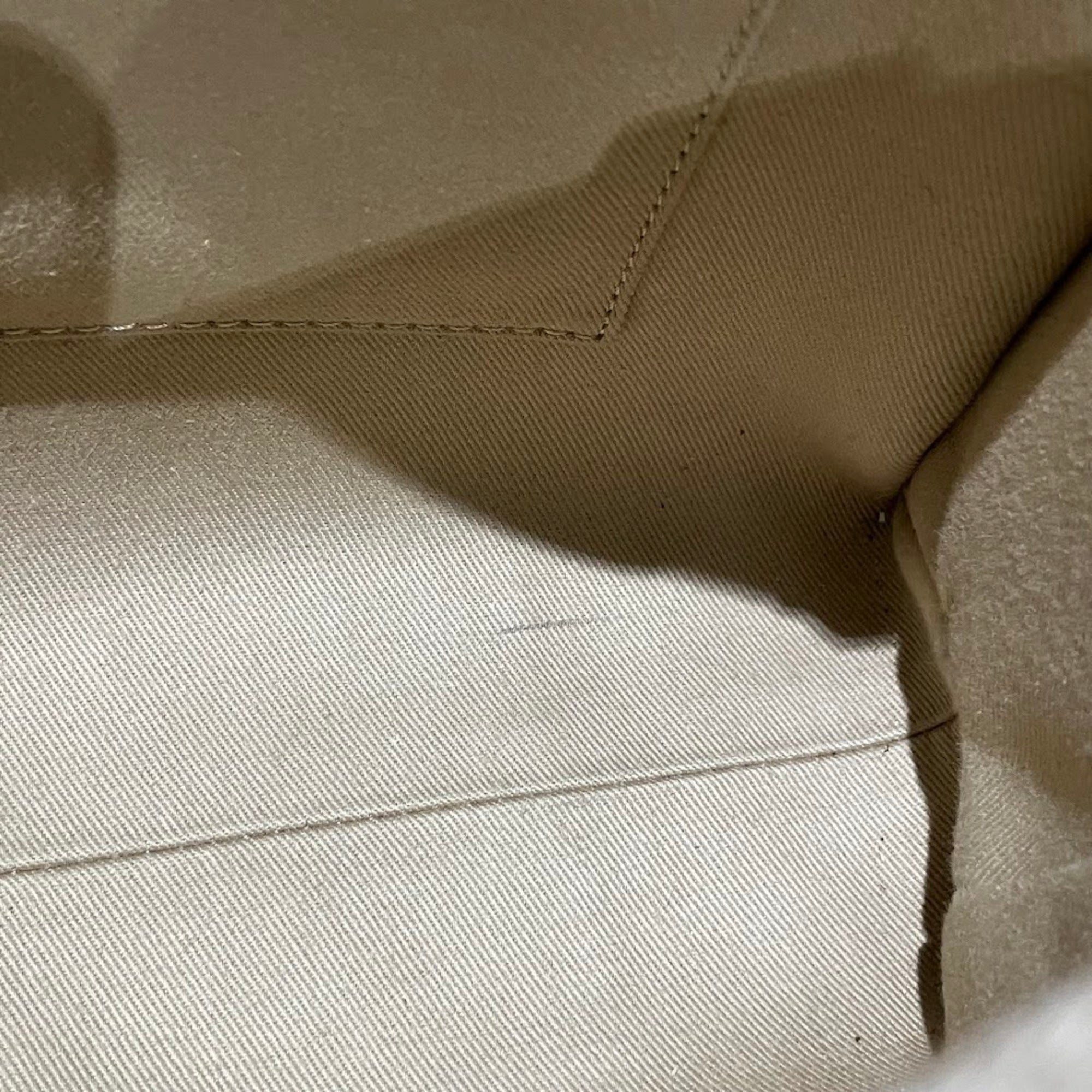 Chloé Beige Canvas Handbag (Pre-Owned)