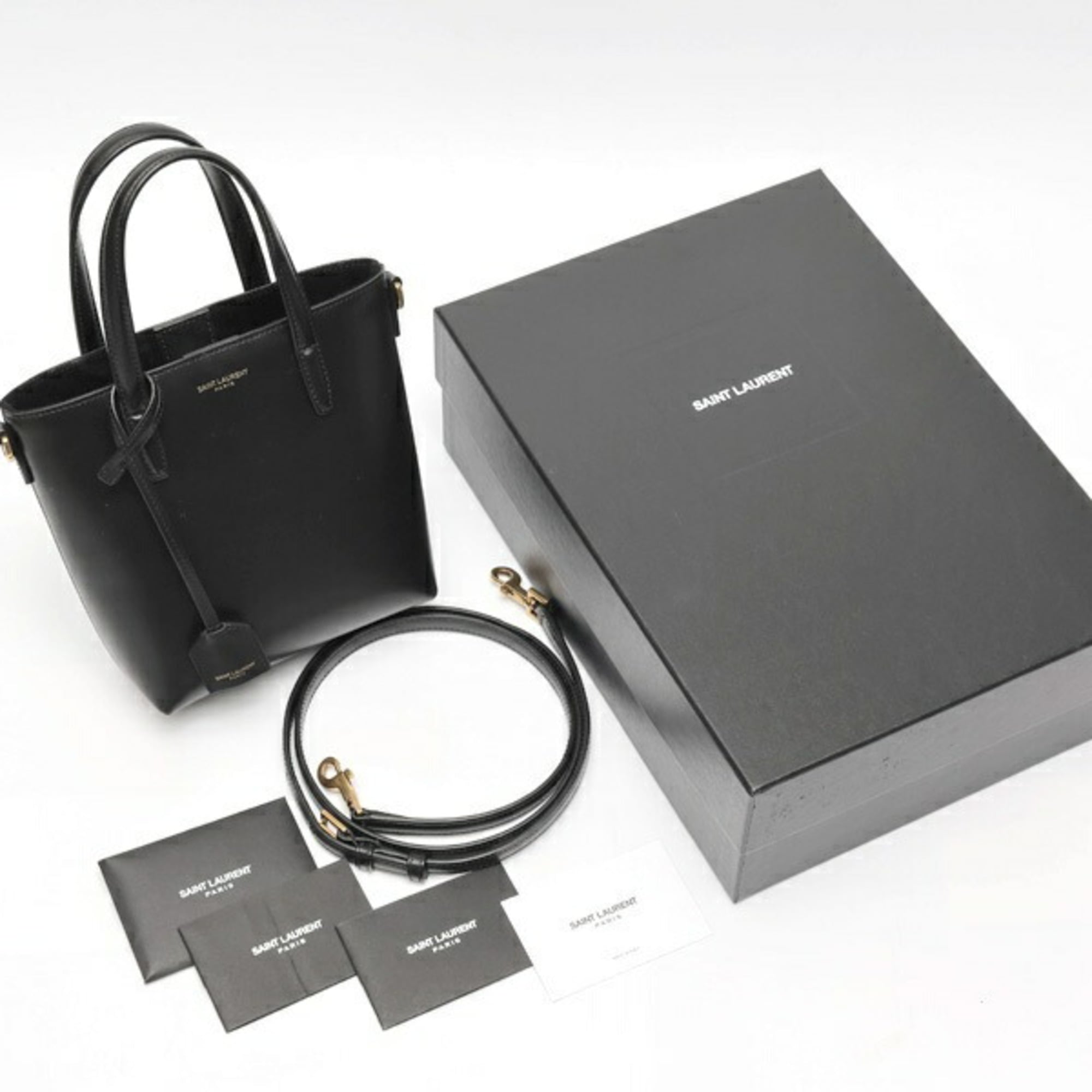 Saint Laurent Black Leather Shoulder Bag (Pre-Owned)