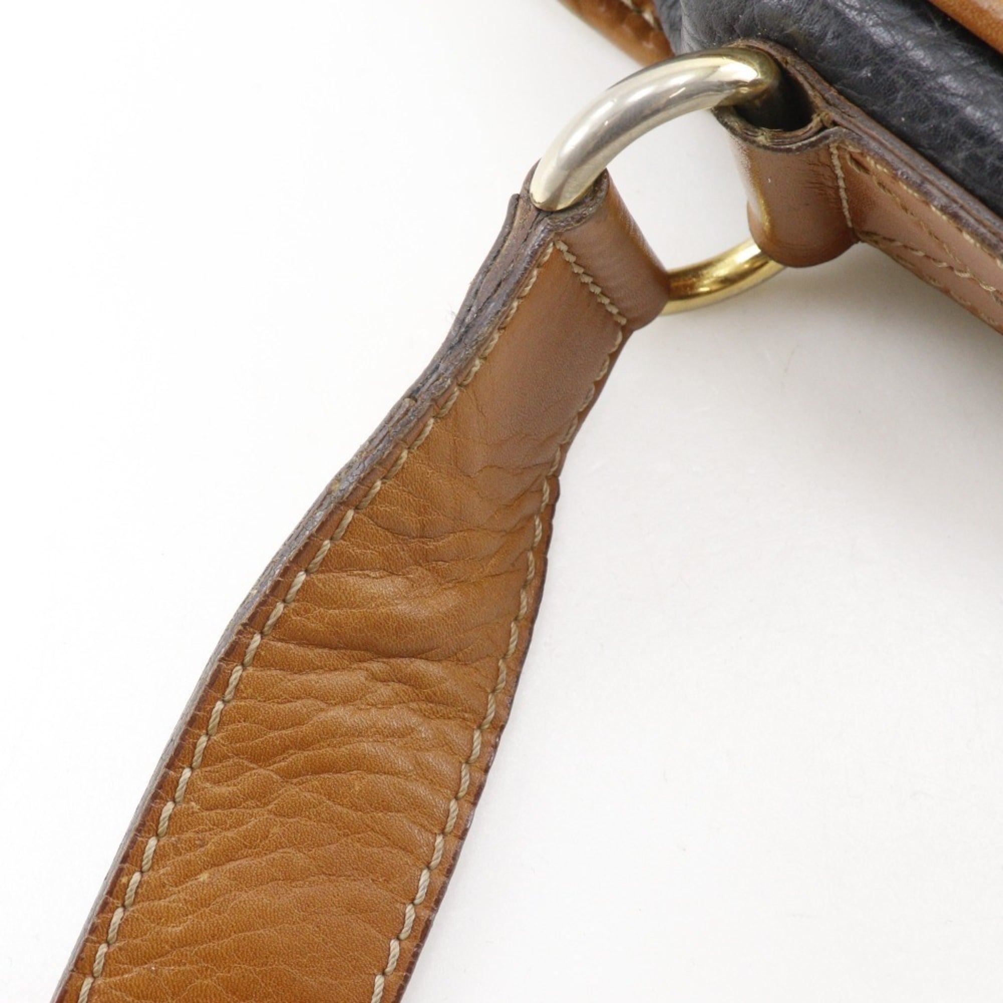 Celine Black Leather Shoulder Bag (Pre-Owned)