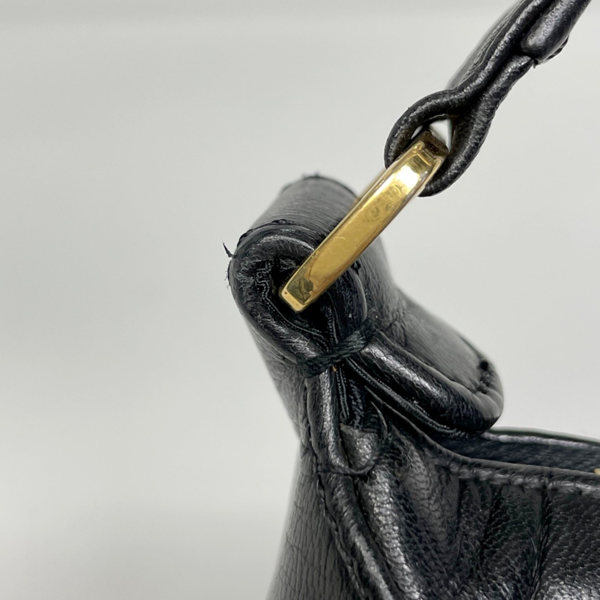 Chanel Black Leather Handbag Shoulder Bag (Pre-Owned)