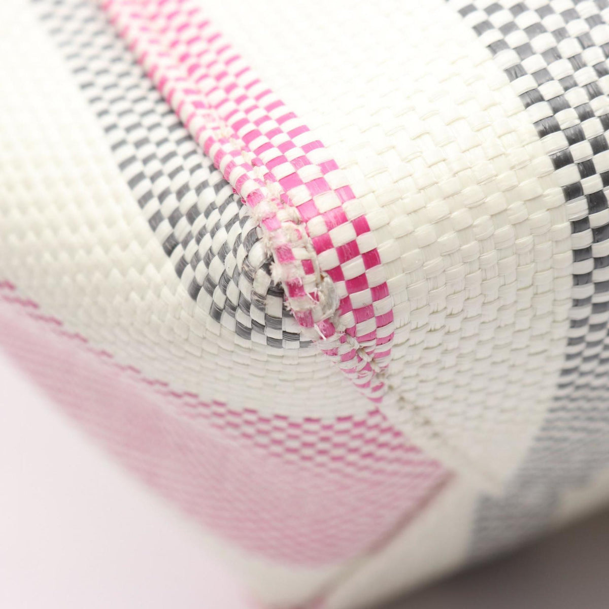 Balenciaga Multi-Color White Canvas Handbag (Pre-Owned)