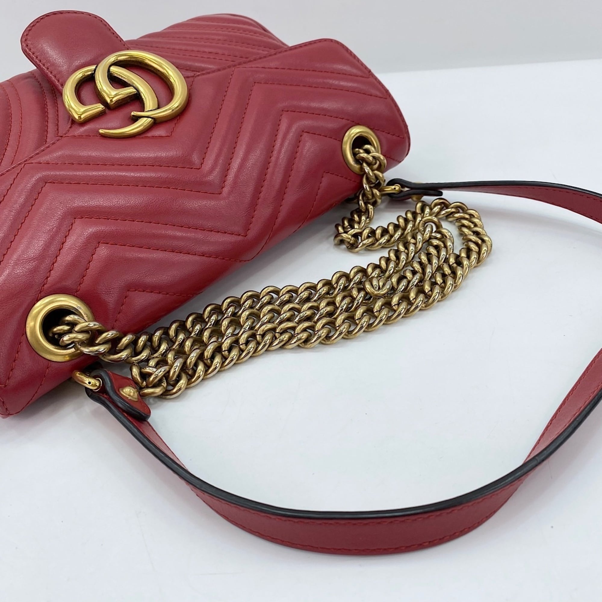 Gucci Red Color Leather Shoulder Bag (Pre-Owned)