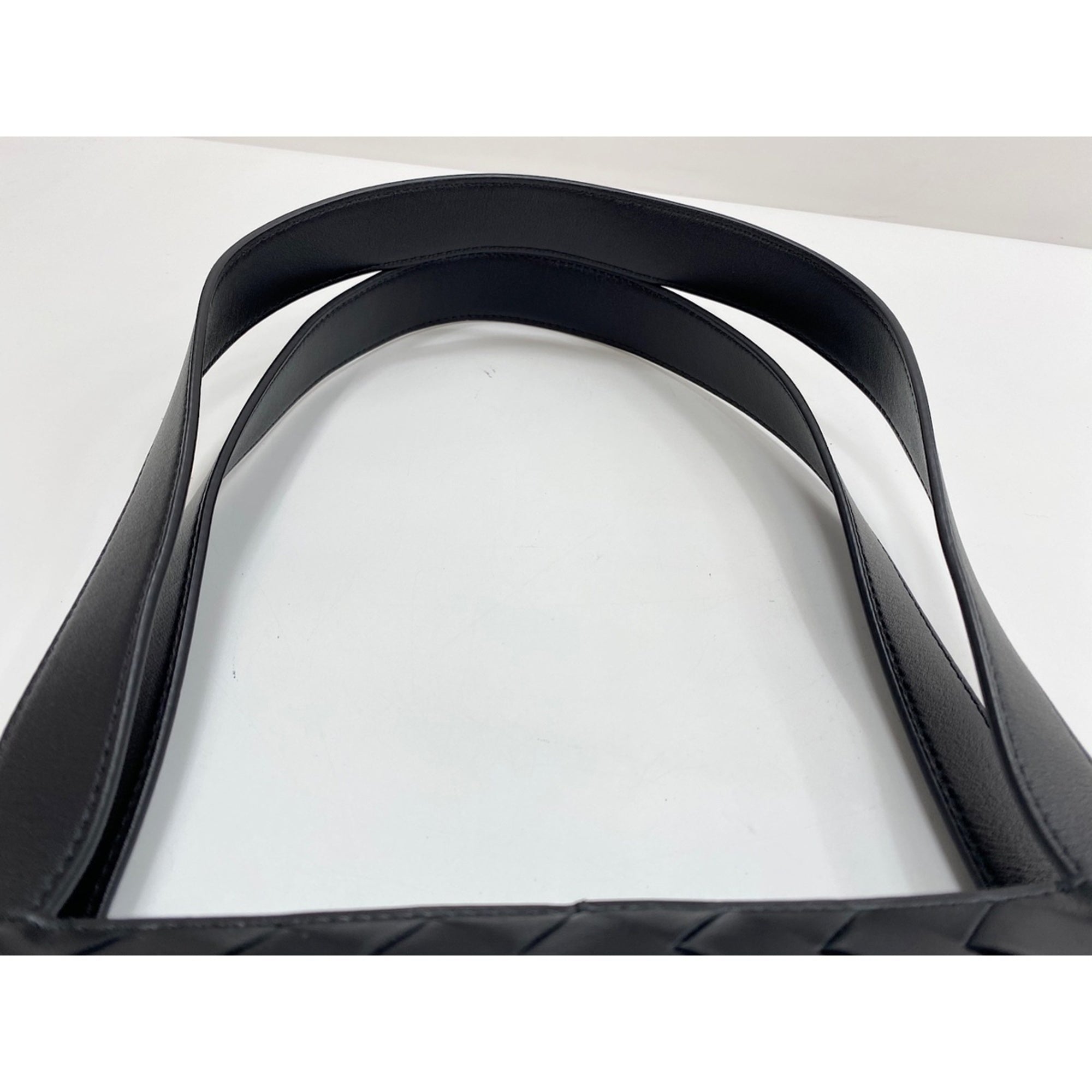 Bottega Veneta Black Tote Bag (Pre-Owned)