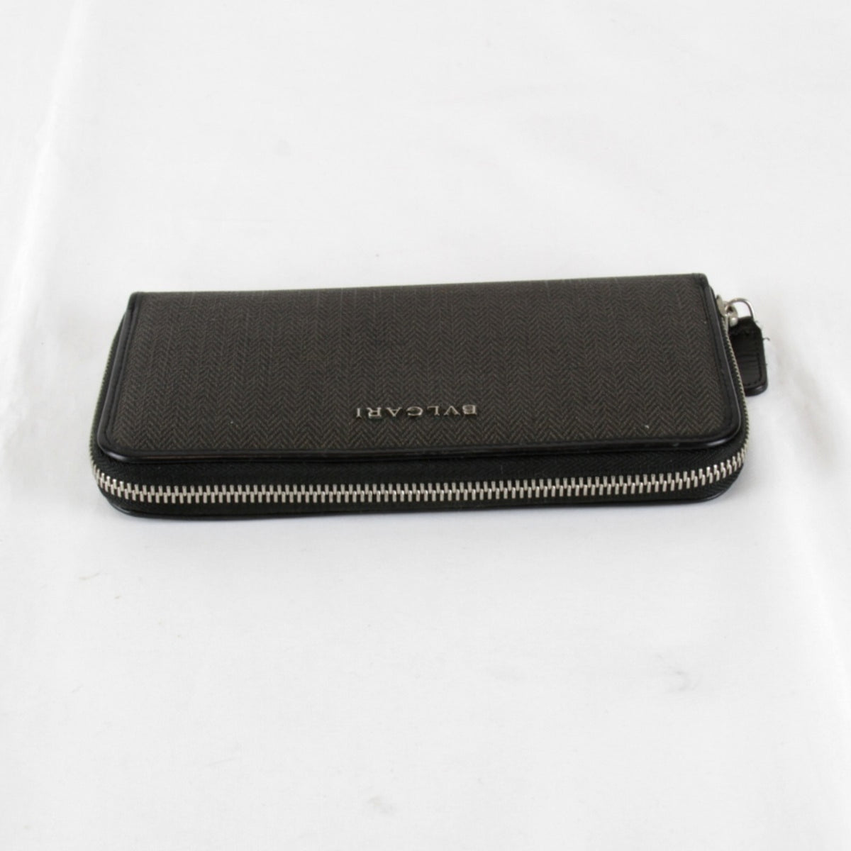 Bvlgari Black Leather Long Wallet (Bi-Fold) (Pre-Owned)