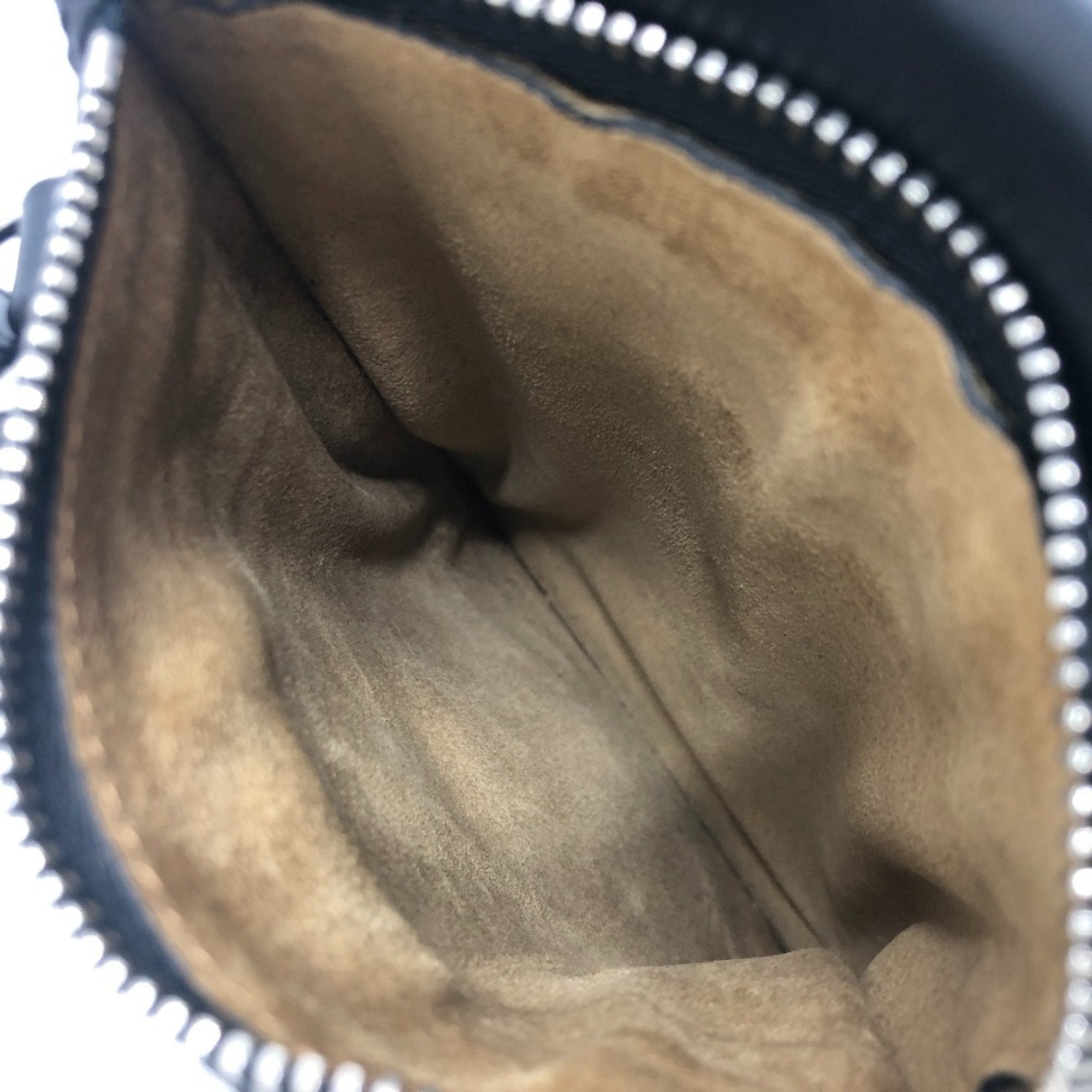 Loewe Black Leather Pochette Shoulder Bag (Pre-Owned)