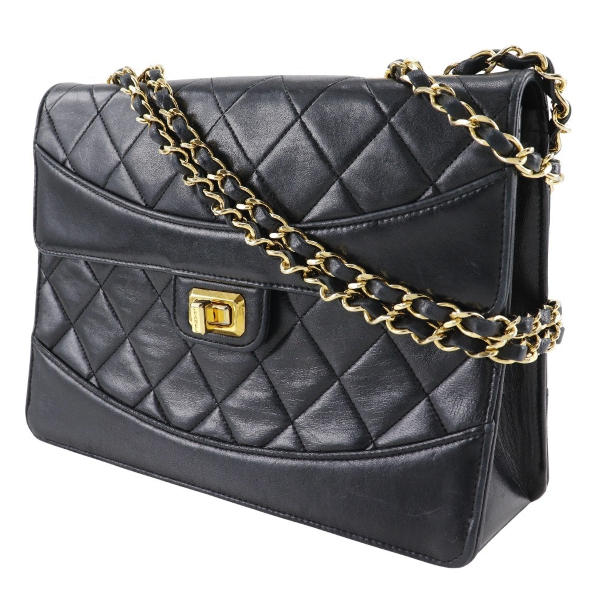 Chanel Black Leather Shoulder Bag (Pre-Owned)