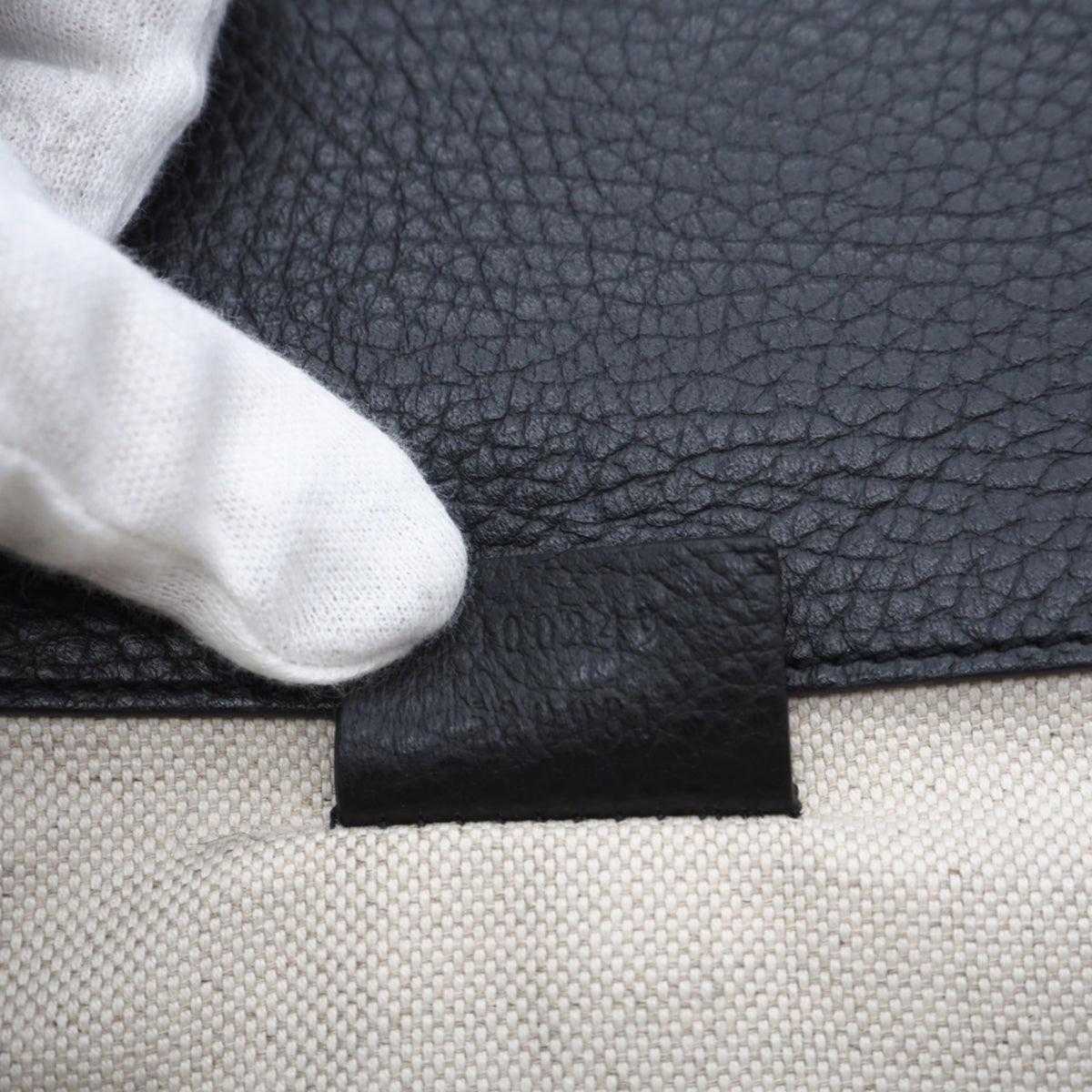 Gucci Black Leather Shoulder Bag (Pre-Owned)