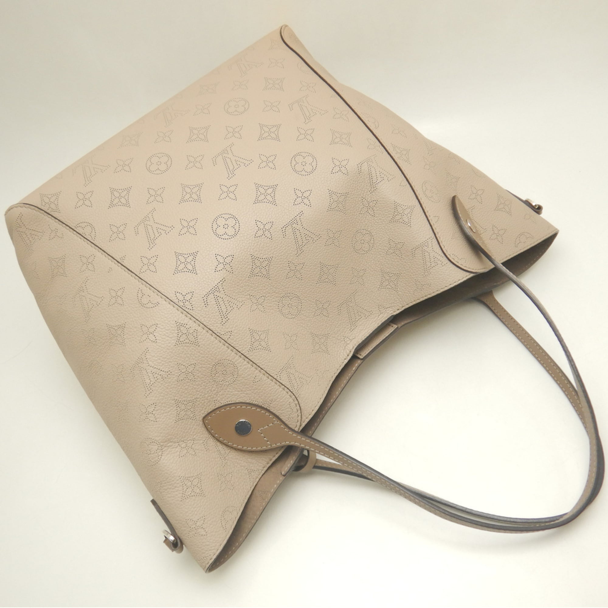 Louis Vuitton Galle Mahina Leather Pouch Tote Bag (Pre-Owned)
