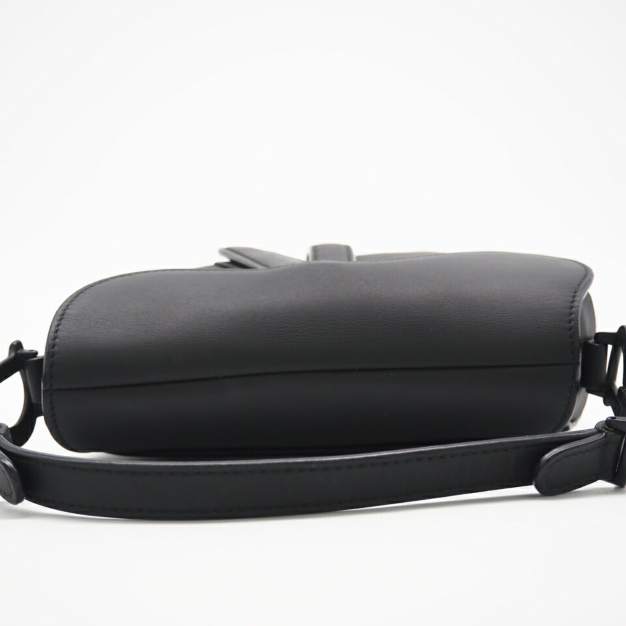 Christian Dior Black Leather Handbag (Pre-Owned)