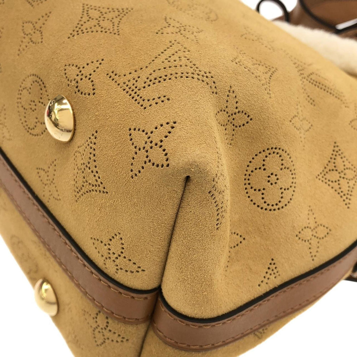 Louis Vuitton Beige Leather Shoulder Bag (Pre-Owned)