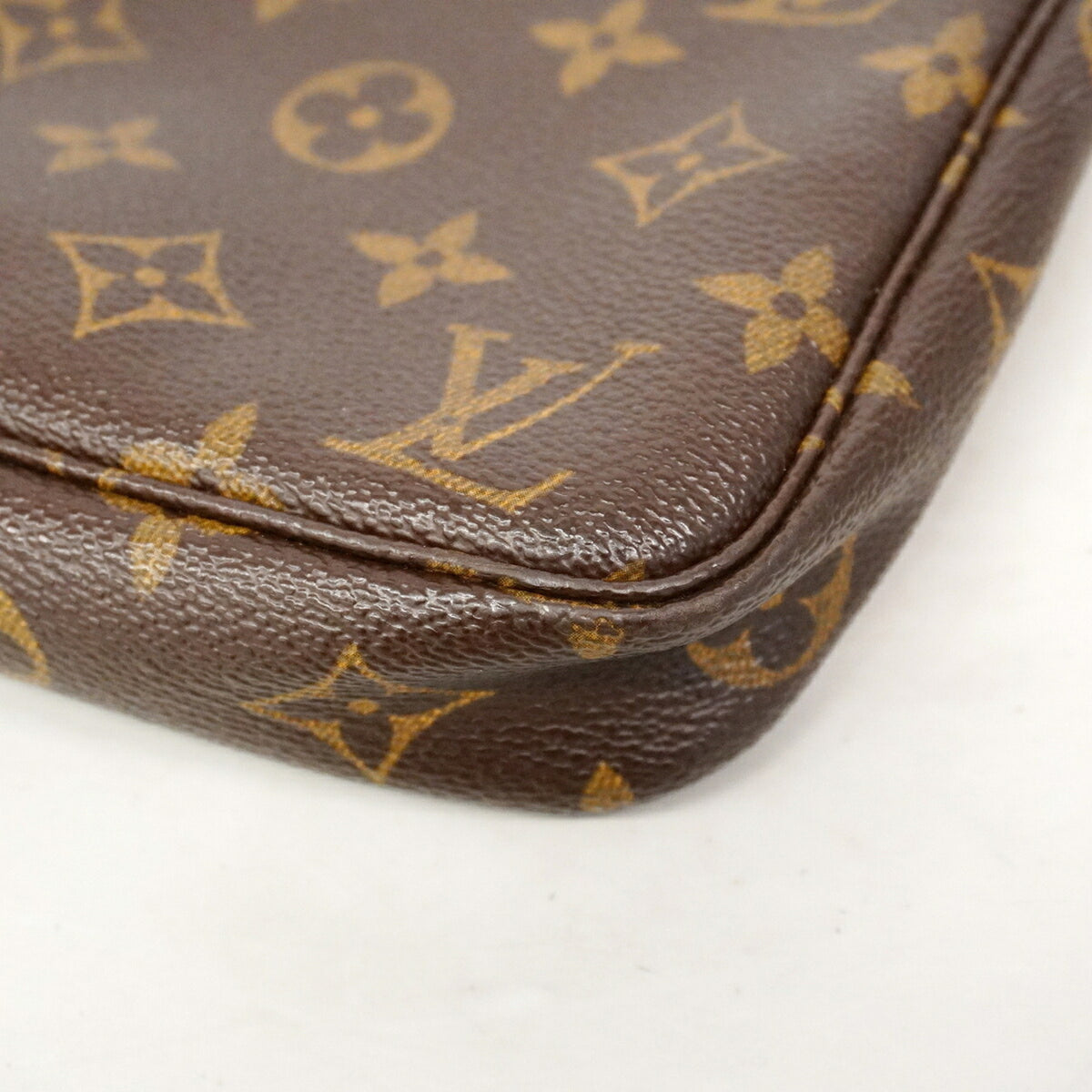 Louis Vuitton Brown Pouch (Pre-Owned)