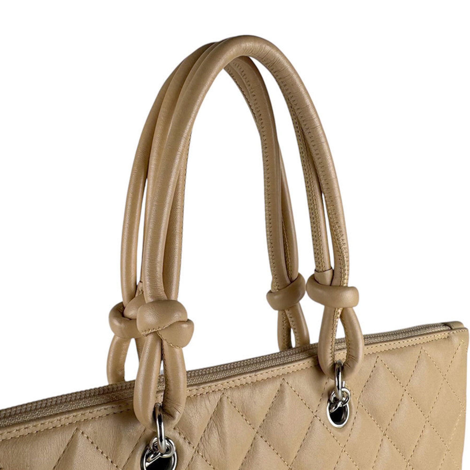 Chanel Beige Leather Handbag (Pre-Owned)