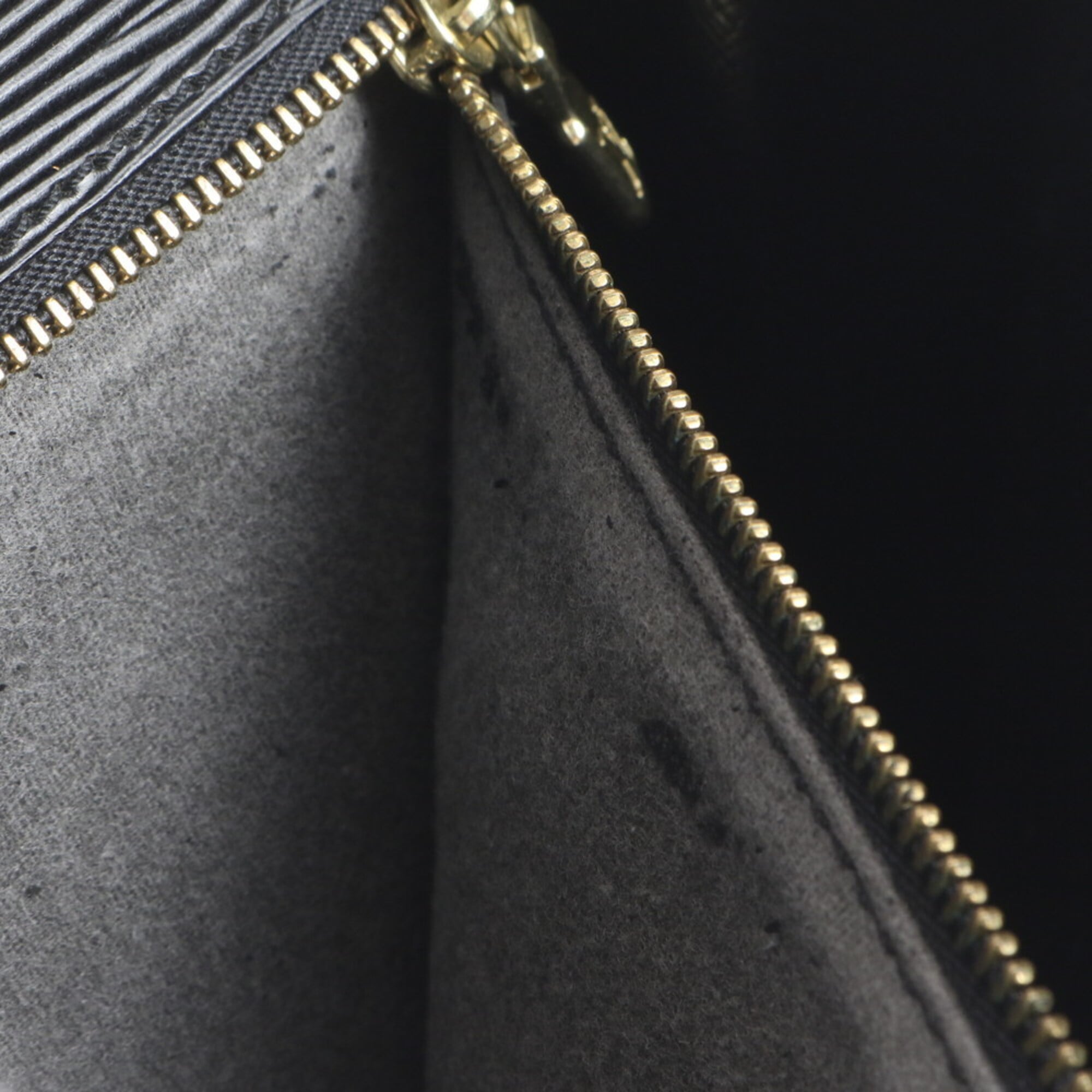 Louis Vuitton Noir Leather Clutch Bag Pochette Pouch (Pre-Owned)
