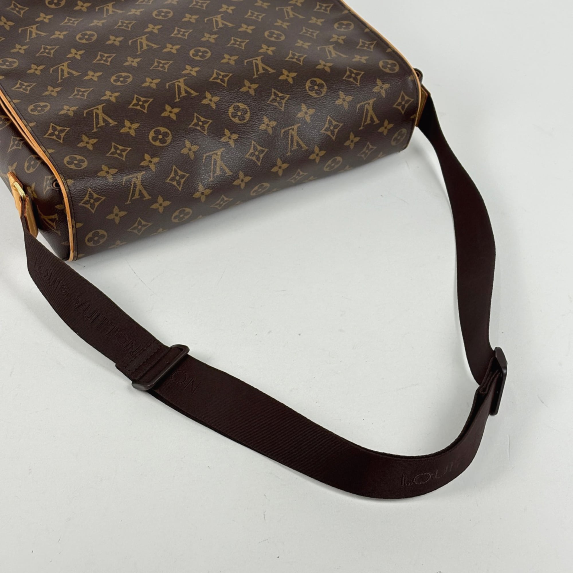 Louis Vuitton Monogram Brown Monogram Messenger Bag Shoulder Bag (Pre-Owned)