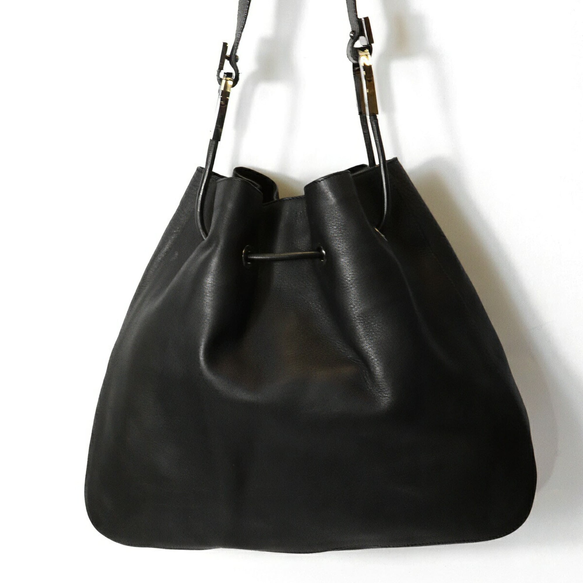 Gucci Black Leather Shoulder Bag (Pre-Owned)