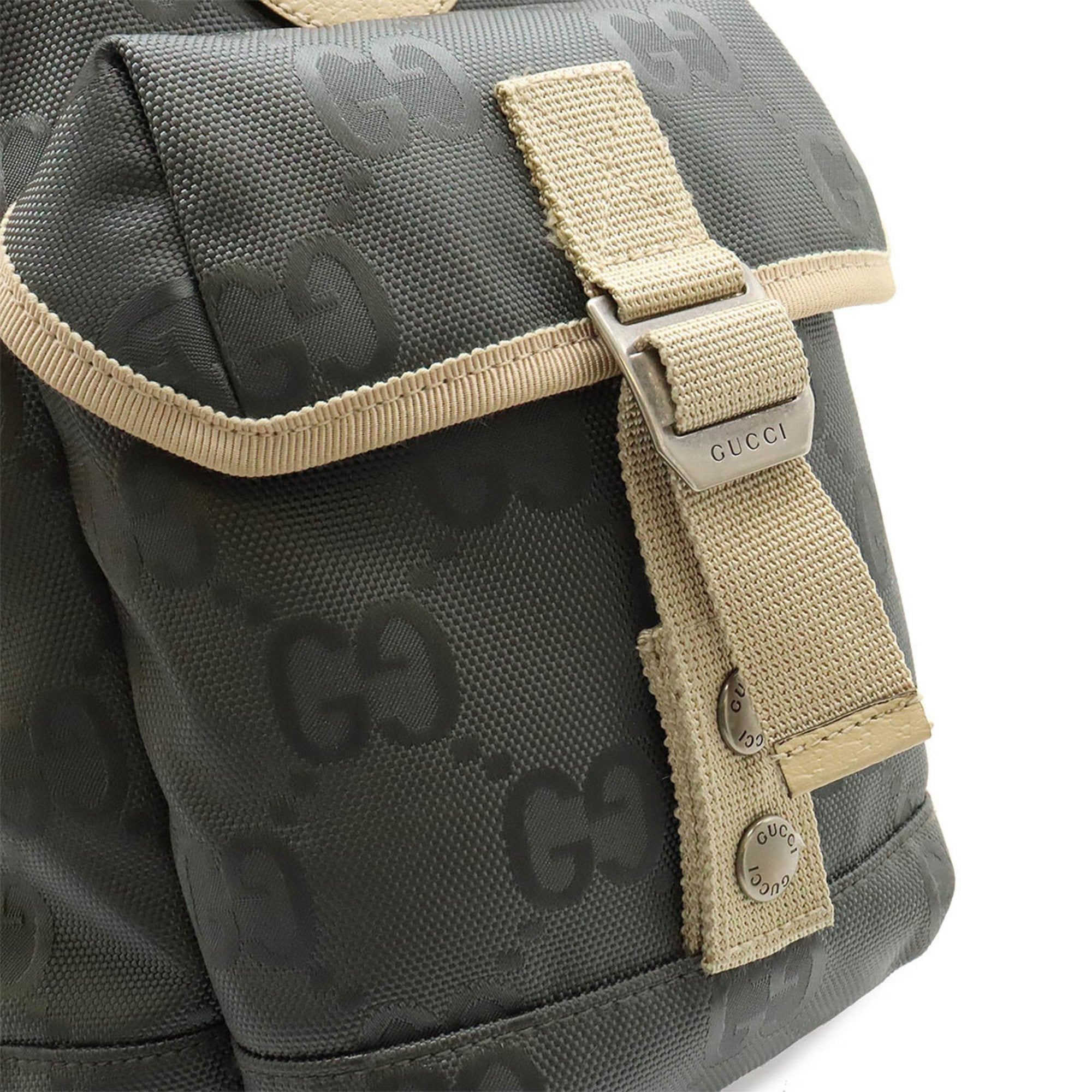 Gucci Beige Gray Nylon Canvas Leather Shoulder Bag Sling Bag (Pre-Owned)