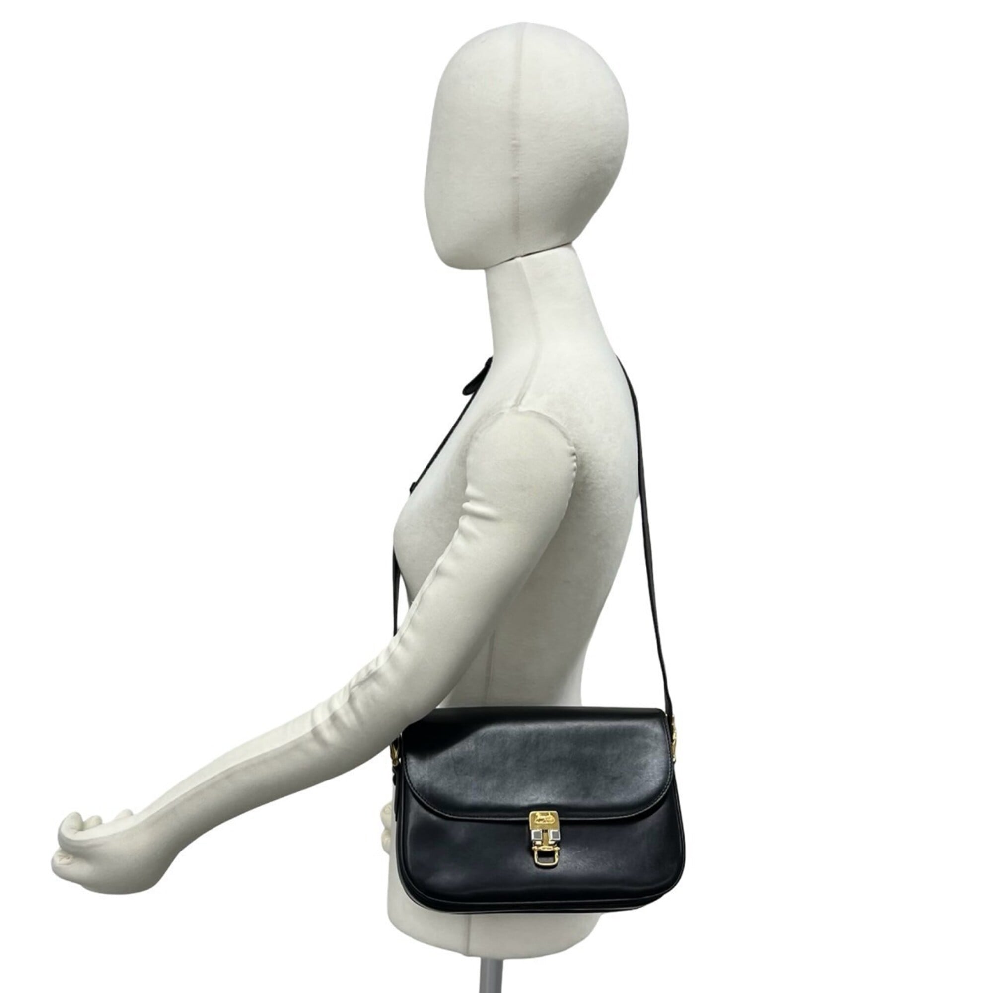 Celine Black Leather Pochette Shoulder Bag (Pre-Owned)
