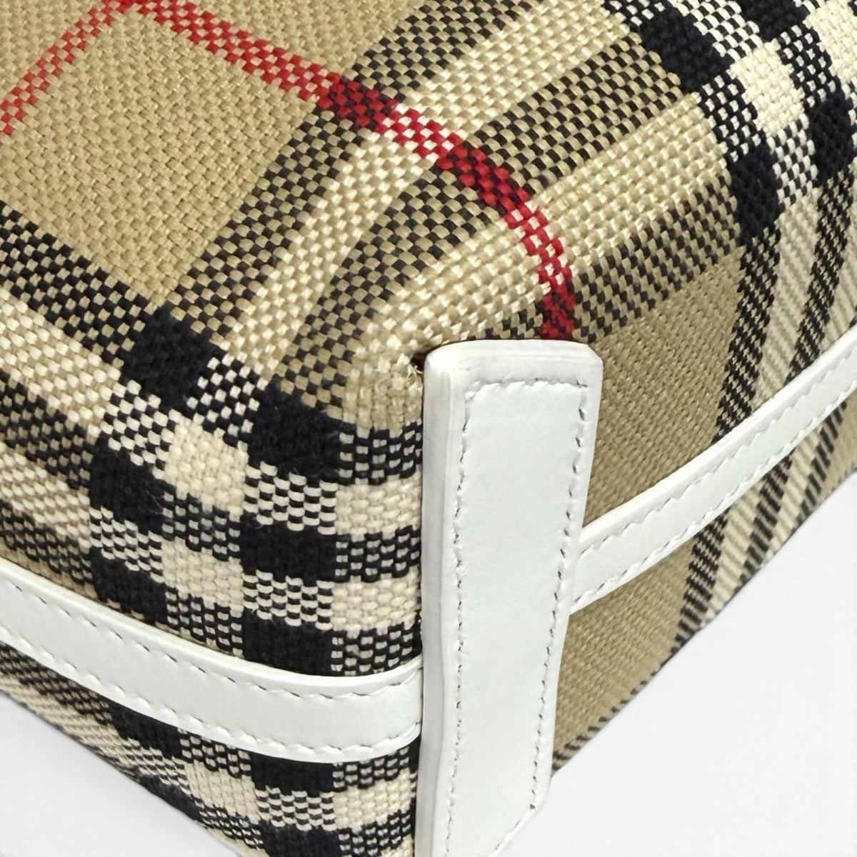 Burberry Beige White Canvas Leather Shoulder Bag (Pre-Owned)