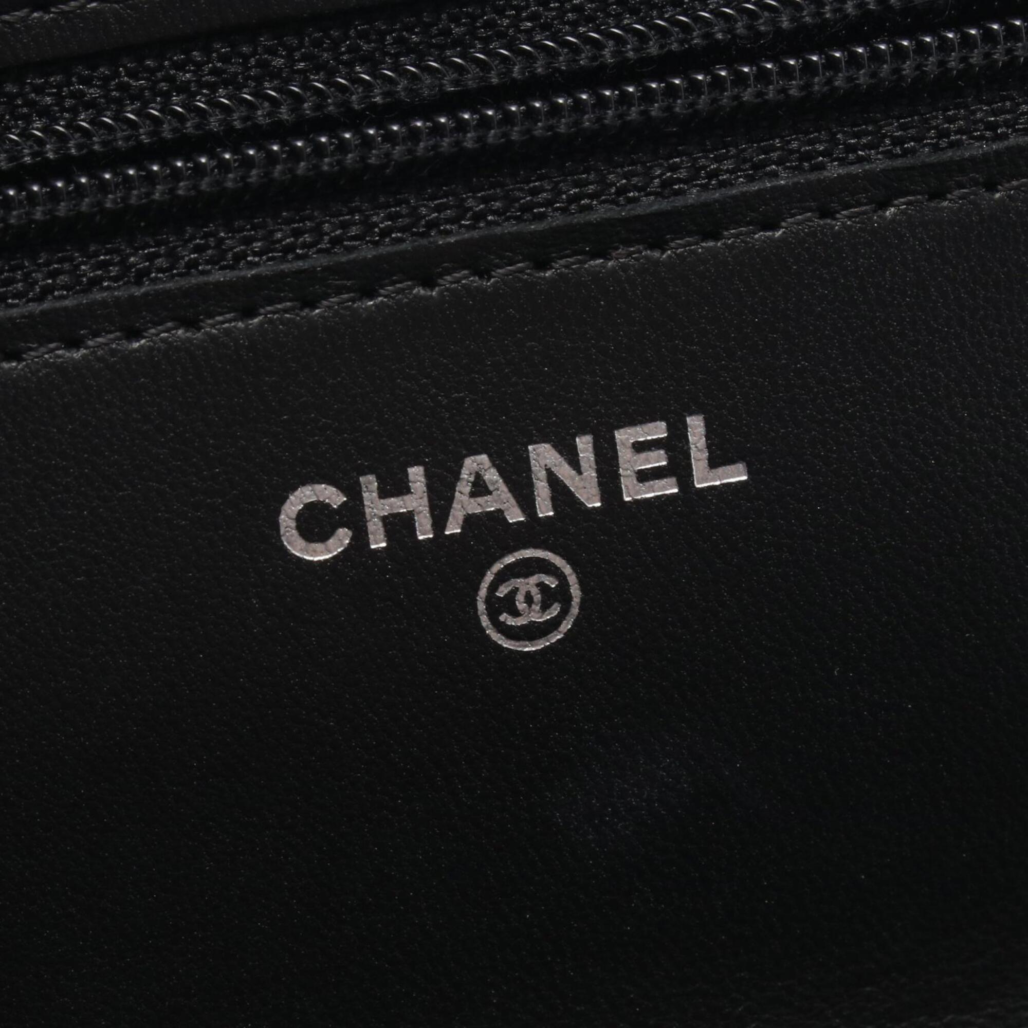 Chanel Matelasse Black Leather Handbag Shoulder Bag (Pre-Owned)