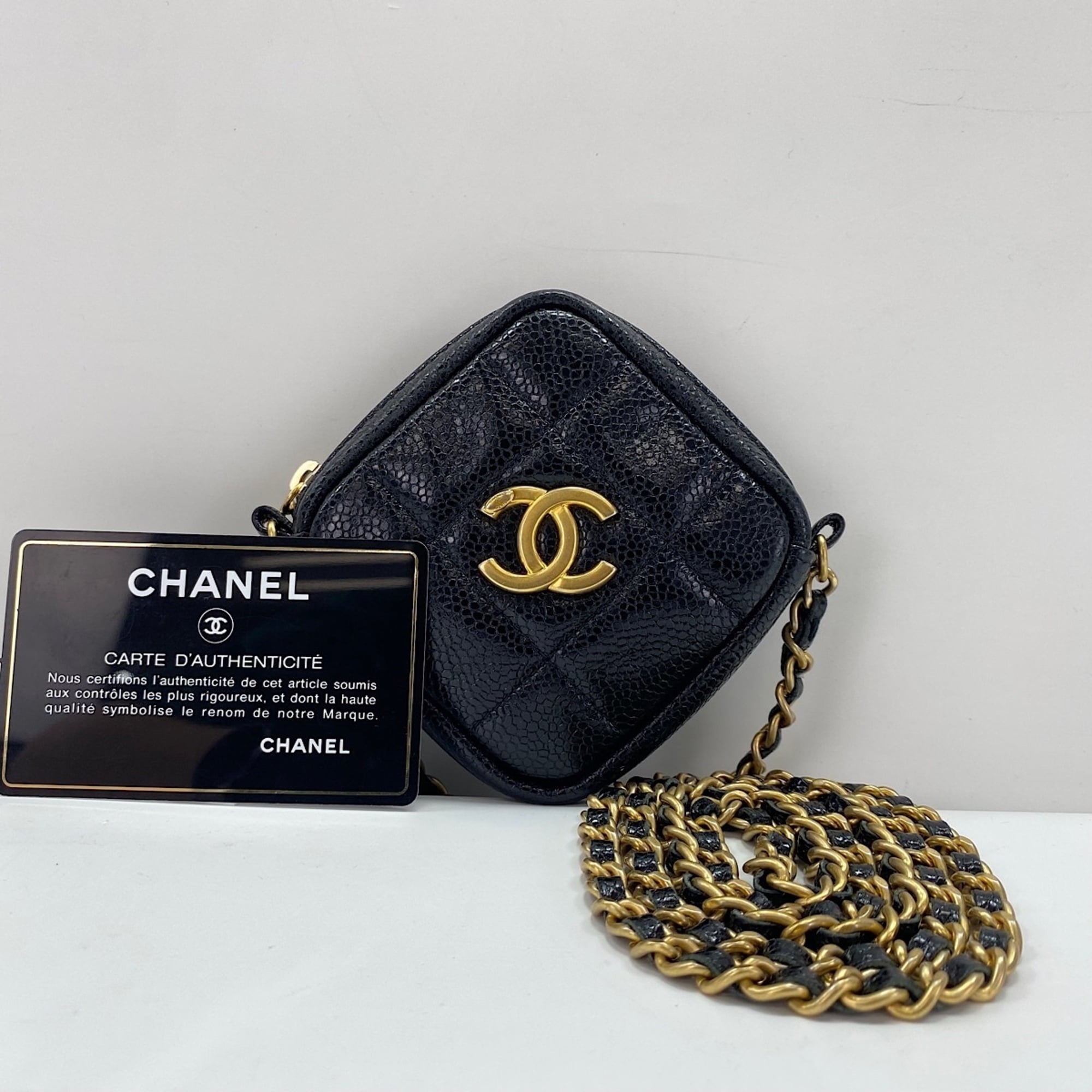 Chanel Black Shoulder Bag (Pre-Owned)