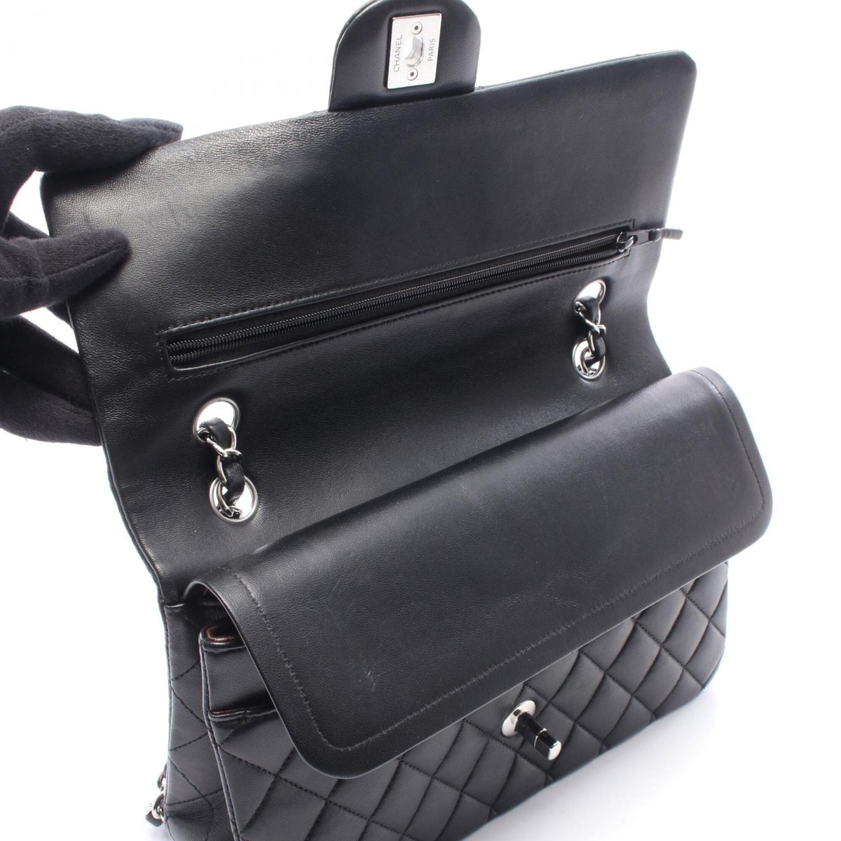 Chanel Black Leather Handbag Shoulder Bag (Pre-Owned)