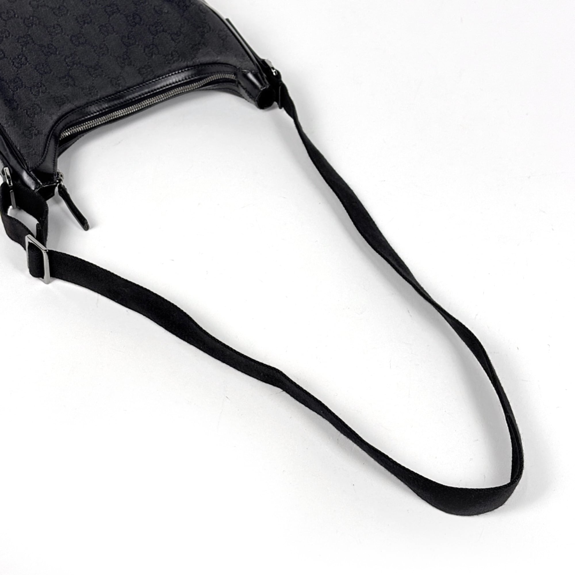 Gucci Black Gg Canvas Shoulder Bag (Pre-Owned)