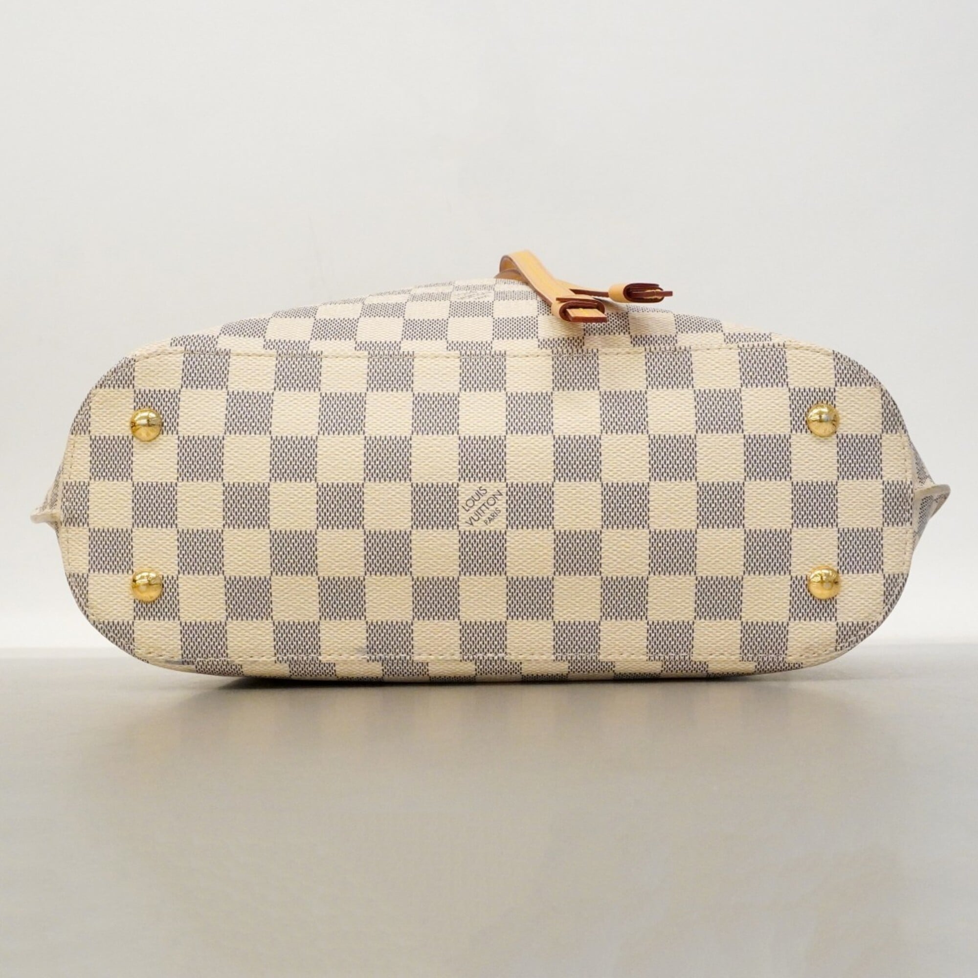 Louis Vuitton White Handbag (Pre-Owned)
